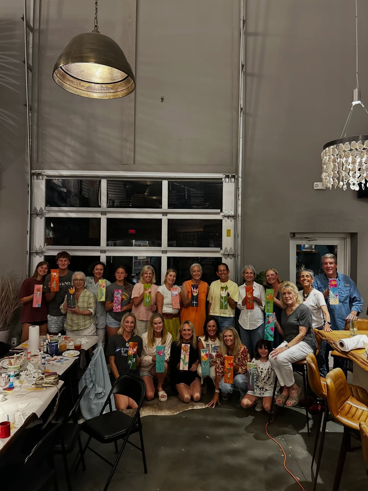 Each one of the participants produced very different and absolutely amazing mixed-media flower paintings at last night&rsquo;s &ldquo;I Can Paint Myself Flowers&rdquo; workshop at @distillery98! 👏🌷

Thank you all for joining, thanks to @gingerleigh