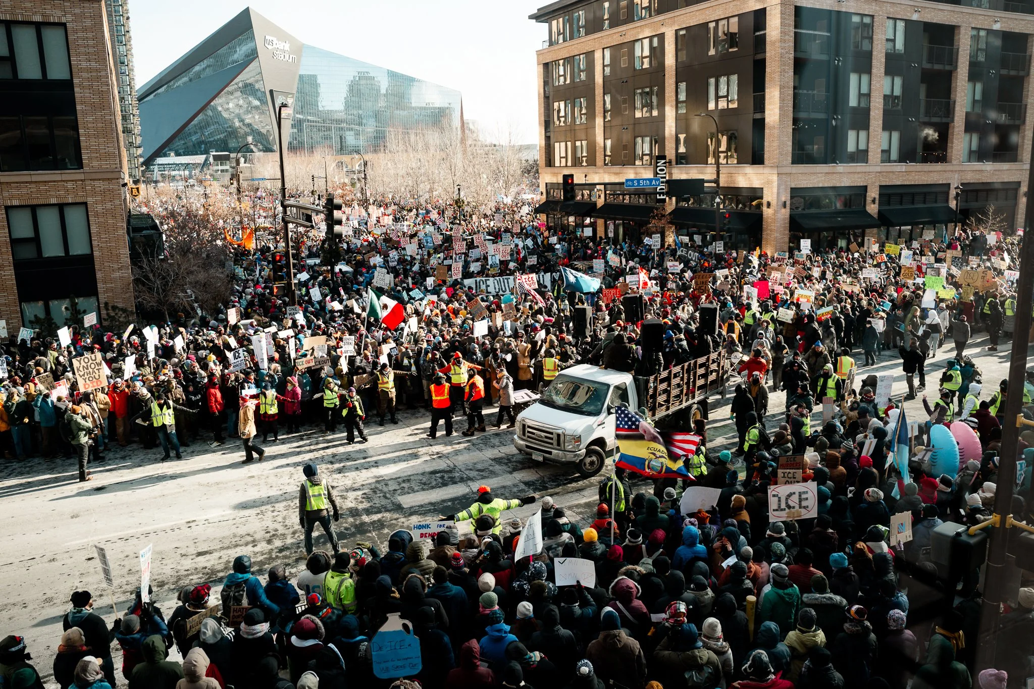 Minneapolis_ICE_out_2026-01-23_-06.jpg