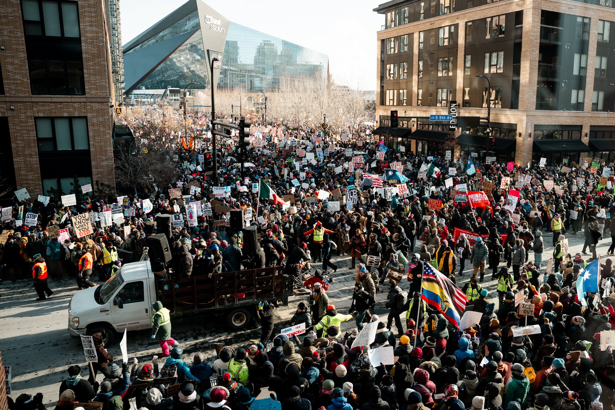 Minneapolis_ICE_out_2026-01-23_-07.jpg