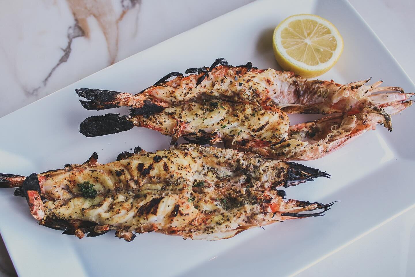 More seafood, more options! We&rsquo;ve added a new U4 Jumbo Tiger Prawns platter to our menu. 2 Whole Prawns, cut in half, &amp; seasoned with our blend of spices. 

Join us nightly at 5pm!
