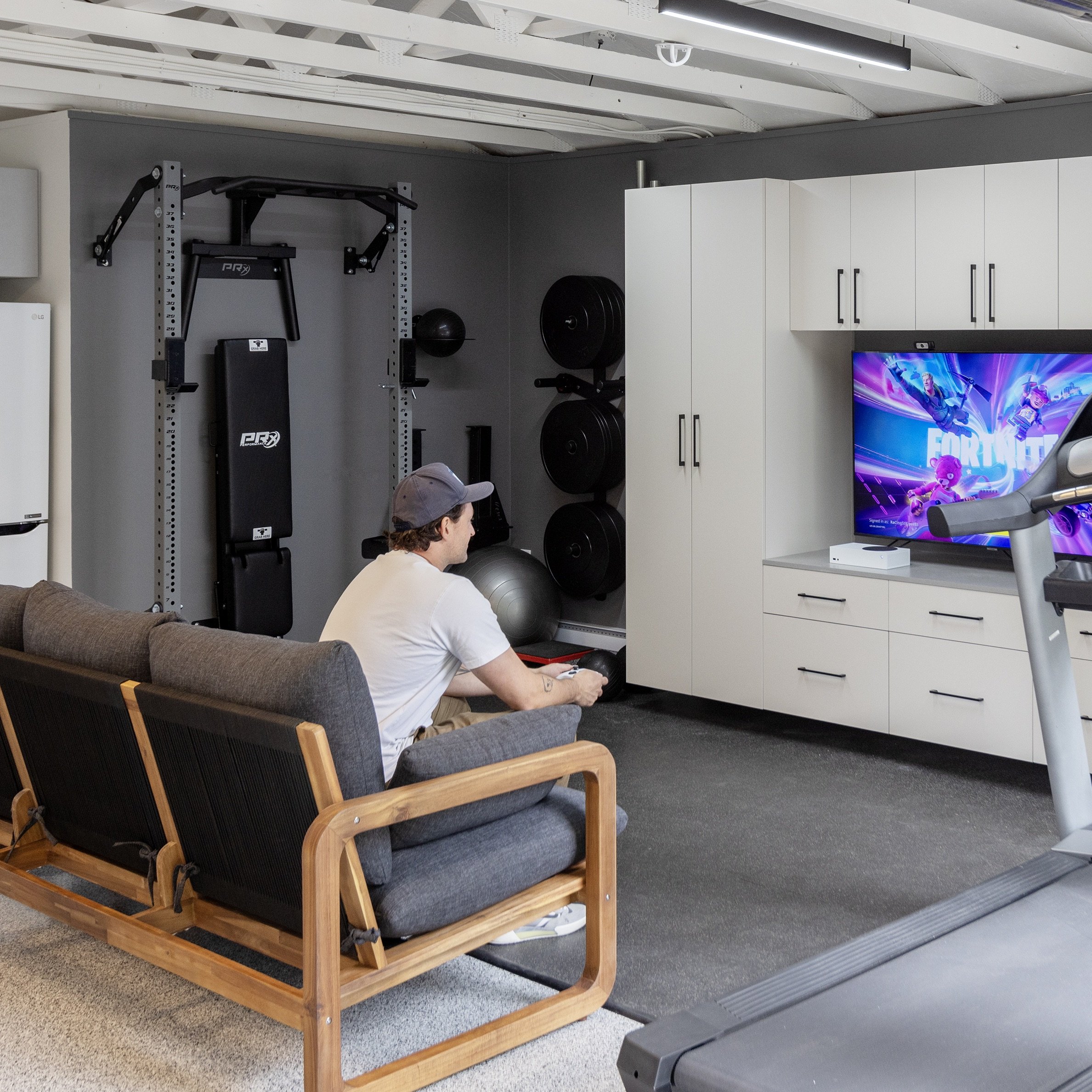 GarageGym_9423.jpg
