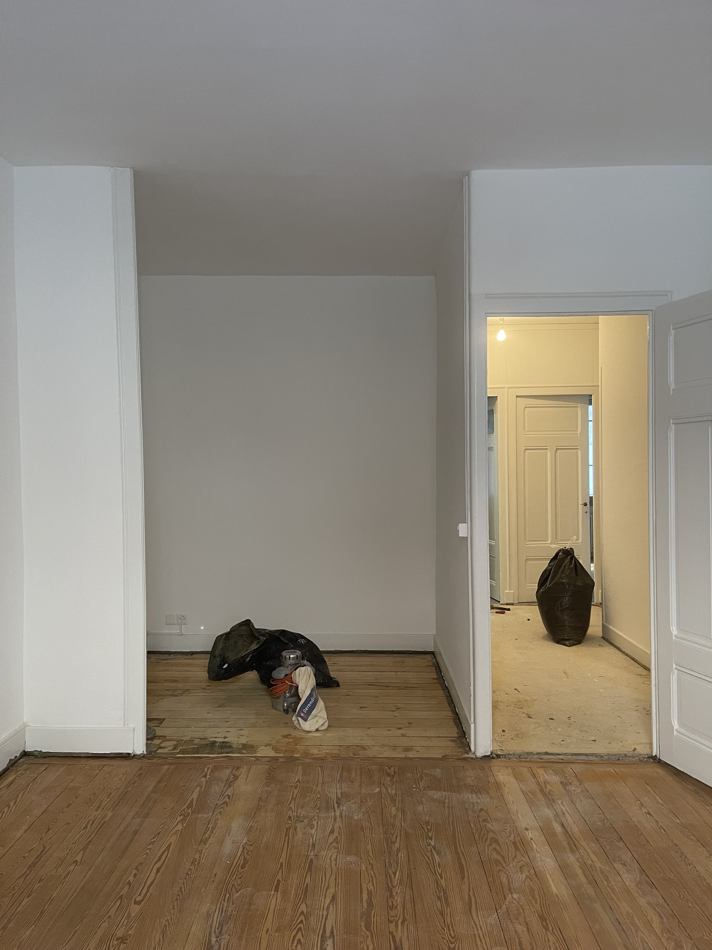 RÉNOVATION COMPLÈTE D'UN APPARTEMENT DE 4 PIÈCES