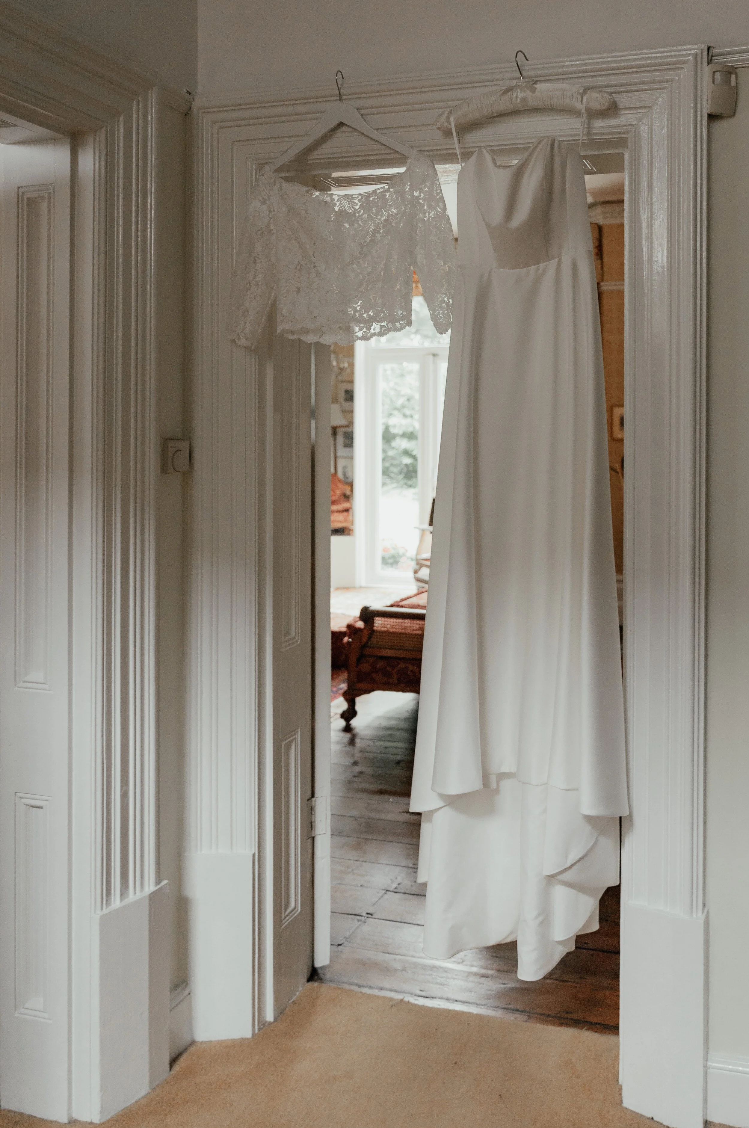 DIY SUMMER GARDEN WEDDING-12.jpg