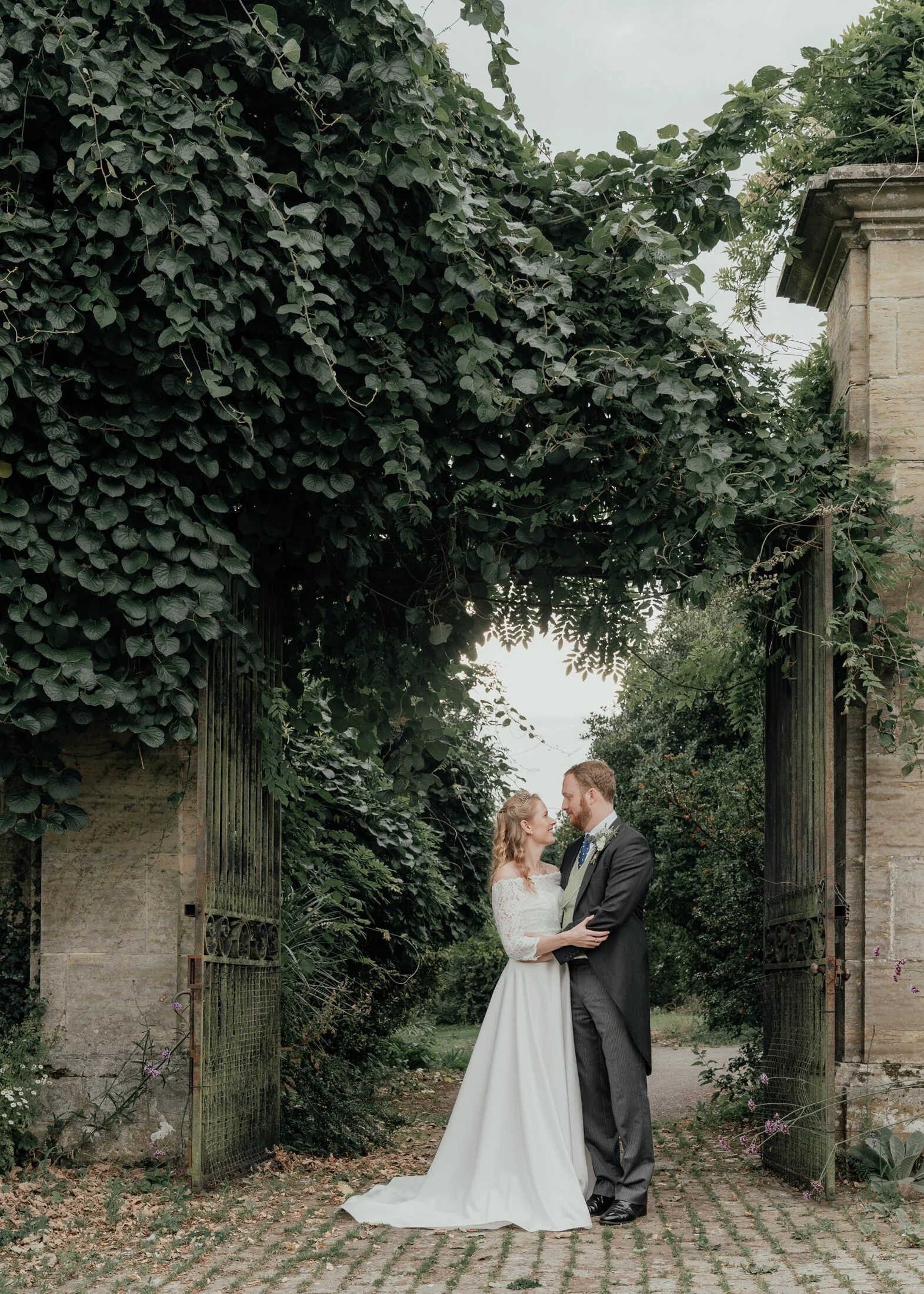 DIY SUMMER GARDEN WEDDING-105.jpg
