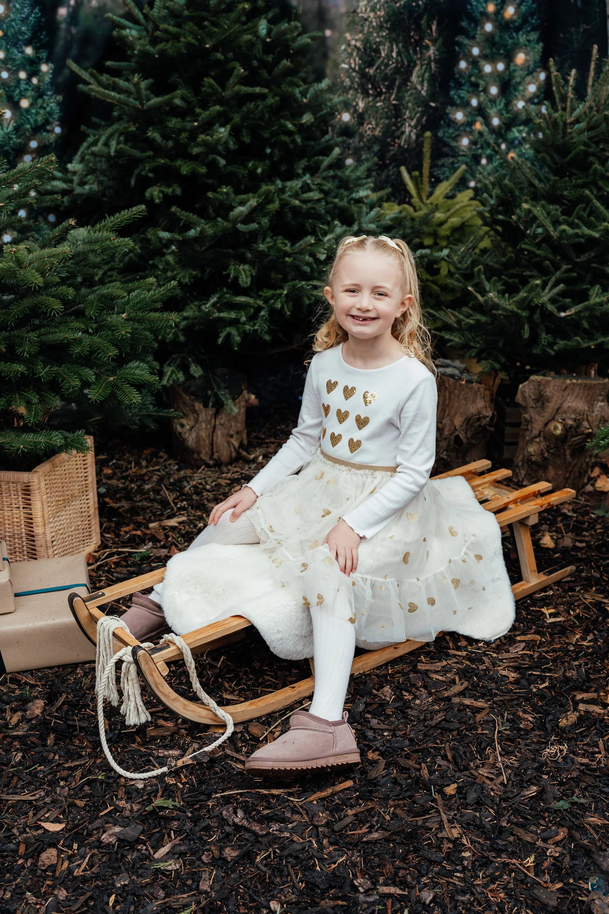 CHARLOTTE D XMAS DEC_24-27.jpg