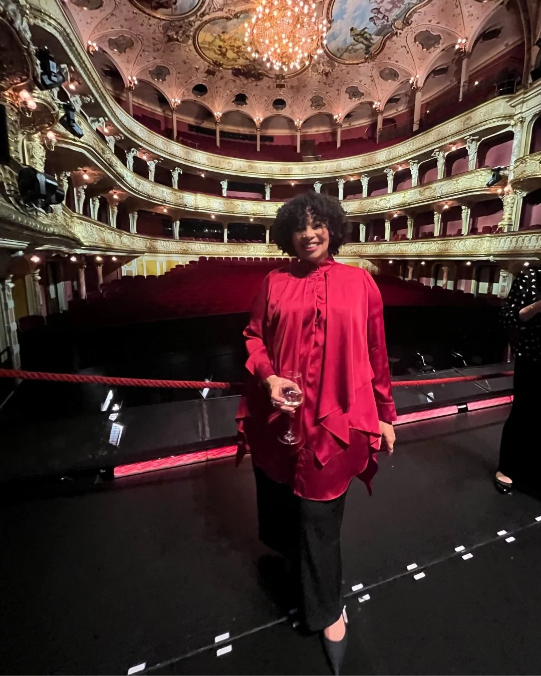 The premiere is over. 🍾 The champagne has been poured and now the full party that is Fledermaus is underway. 

What a thrill to be part of this colorful production with such talented colleagues. 💗 I&rsquo;m such a lucky human to end 2025 with this 