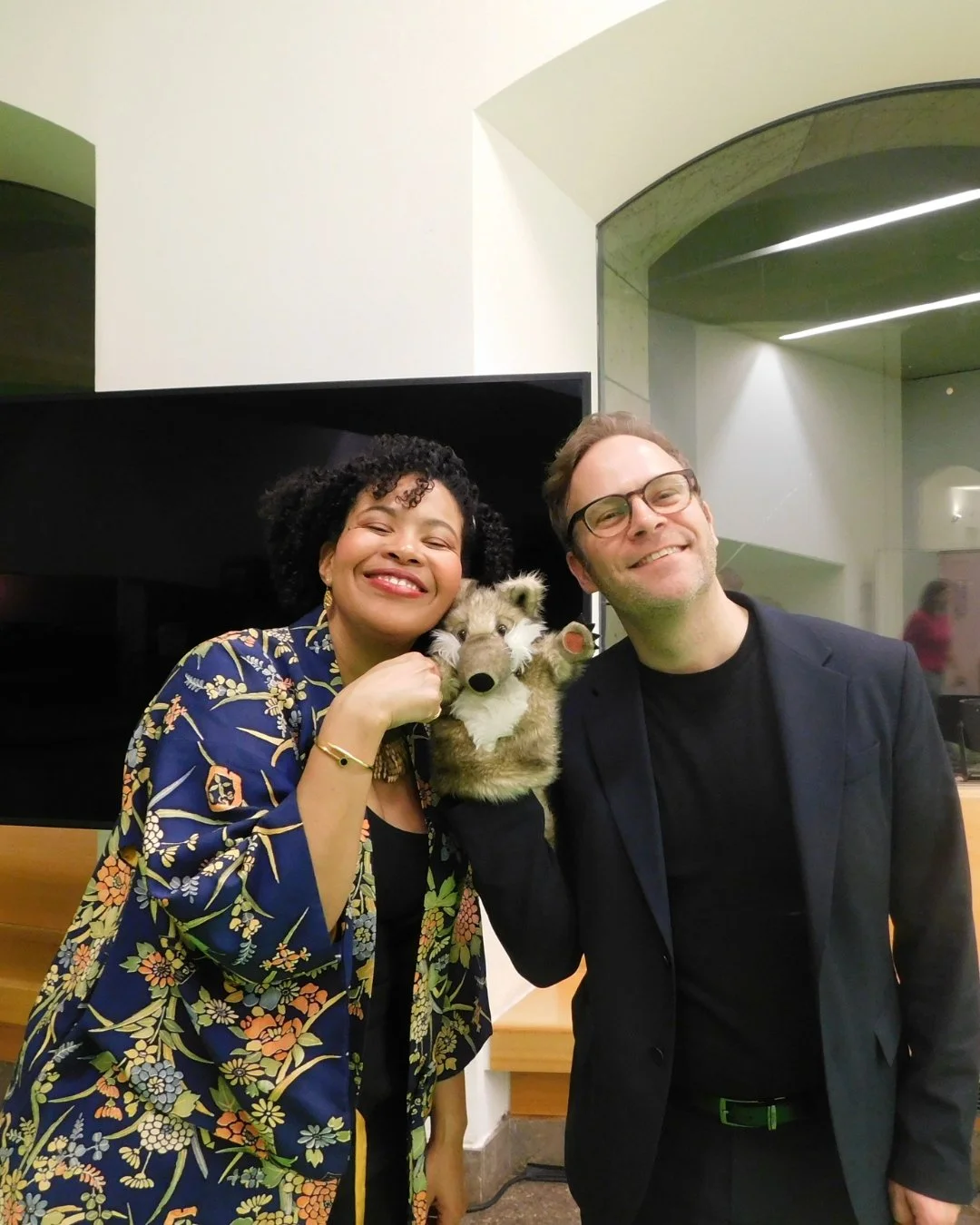 Check out @jonathanwware and I's new furry friend 🐺 My tired feet desperately needed to rest after this one but getting to cuddle the little wolf was worth it!!

We had a lovely time performing at @hugowolfakademie last weekend, thank you for having