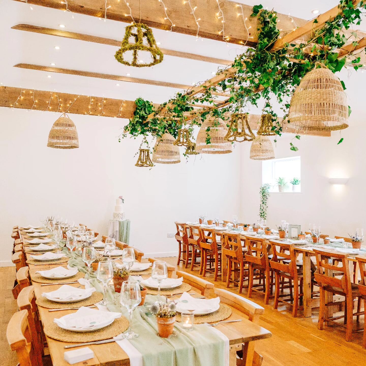 SERENE GARDEN 🌿🍃

A few weeks ago, waterside Lincolnshire venue, @stockwithmill opened their doors to welcome wedding planning couples and showcase this extra special wedding venue. When I say that&nbsp;@stockwithmill&nbsp;is steeped in history, I 