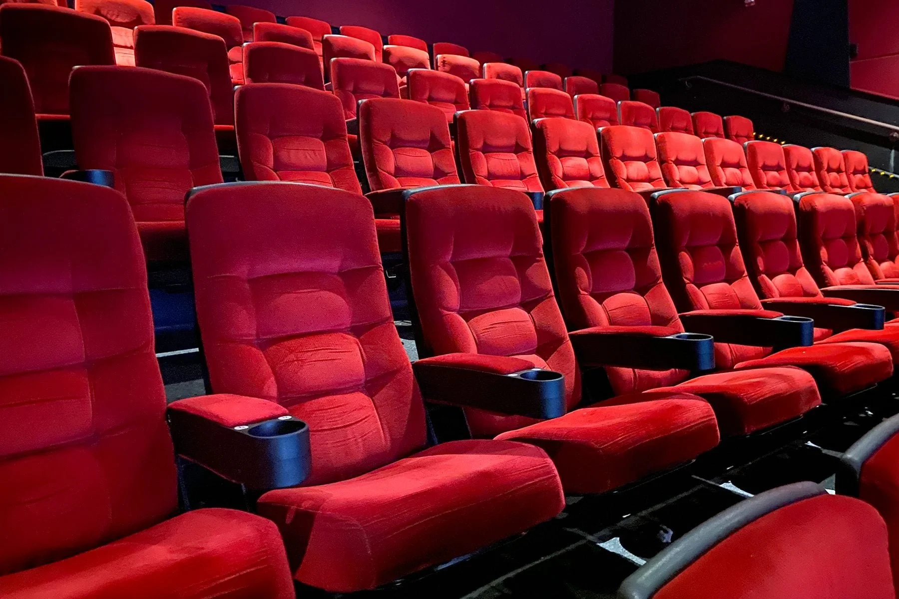 11-Movie-Theater-Etiquette-Rules-Everyone-Should-Follow_FT_GettyImages-1401703029.jpg