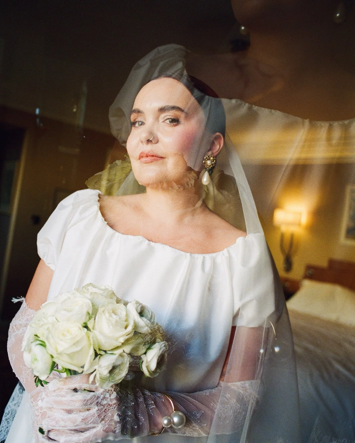 We will never get over this iconic morning at The Savoy London for O&amp;T ✨ 
T made his way across the West End for a first look in the room before they headed off for a day of celebrations at The Ica London. 

Part 1 of many posts from this incredi