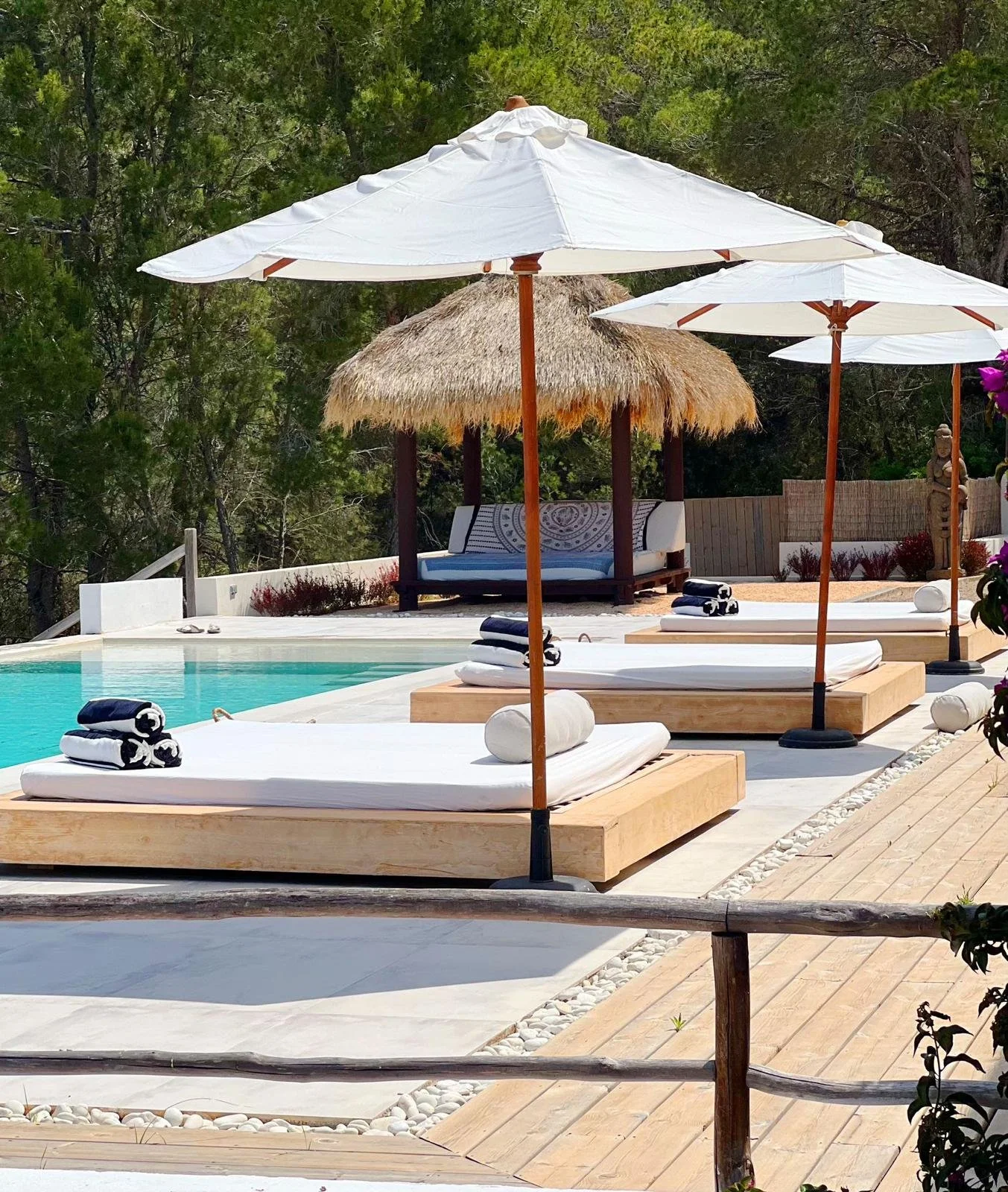 WhatsApp Image 2025-11-10 at 13.18.01 (2).jpg