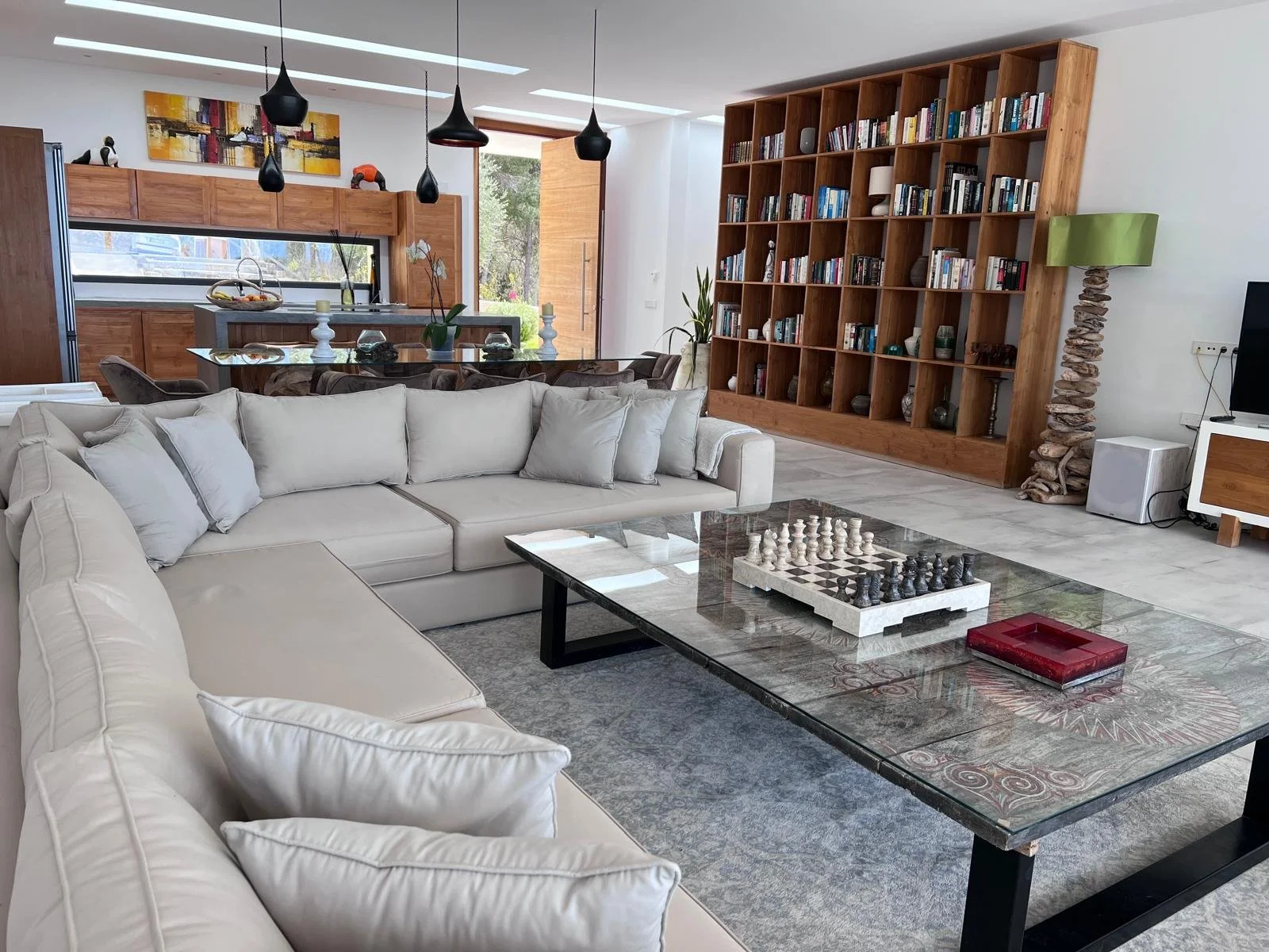 WhatsApp Image 2025-11-10 at 13.18.06 (2).jpg