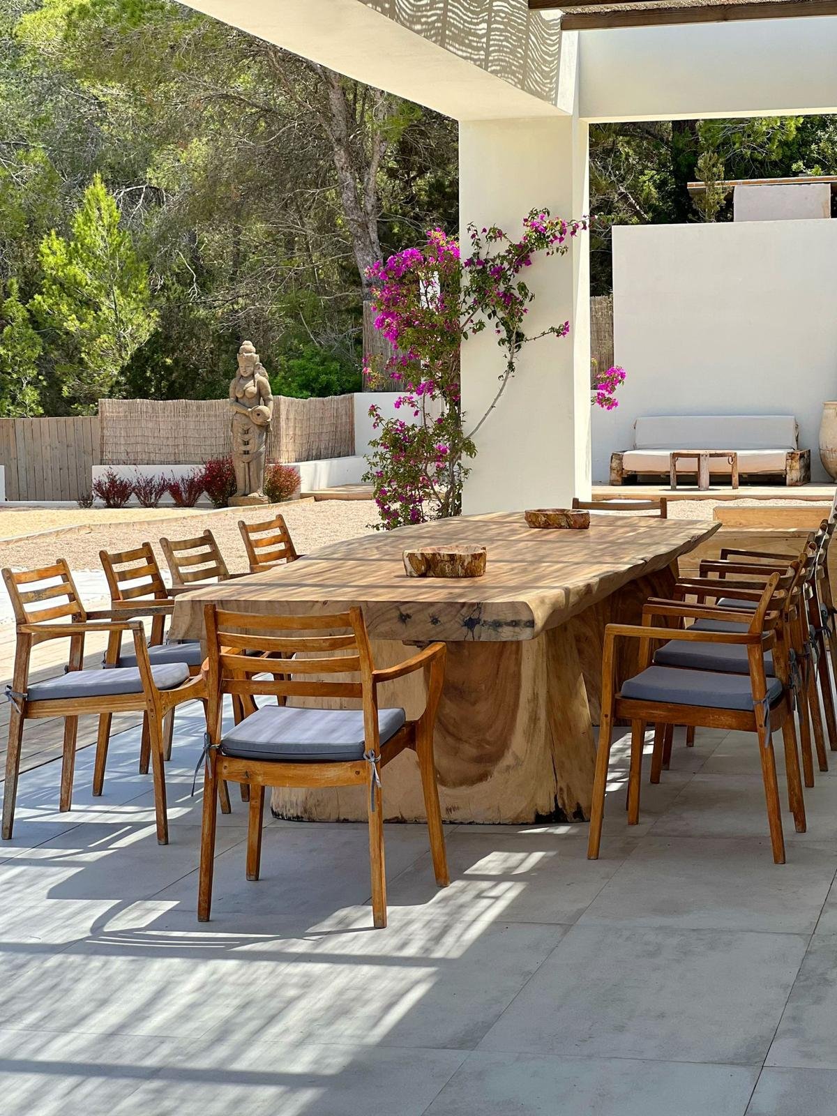 WhatsApp Image 2025-11-10 at 13.18.03 (1).jpg