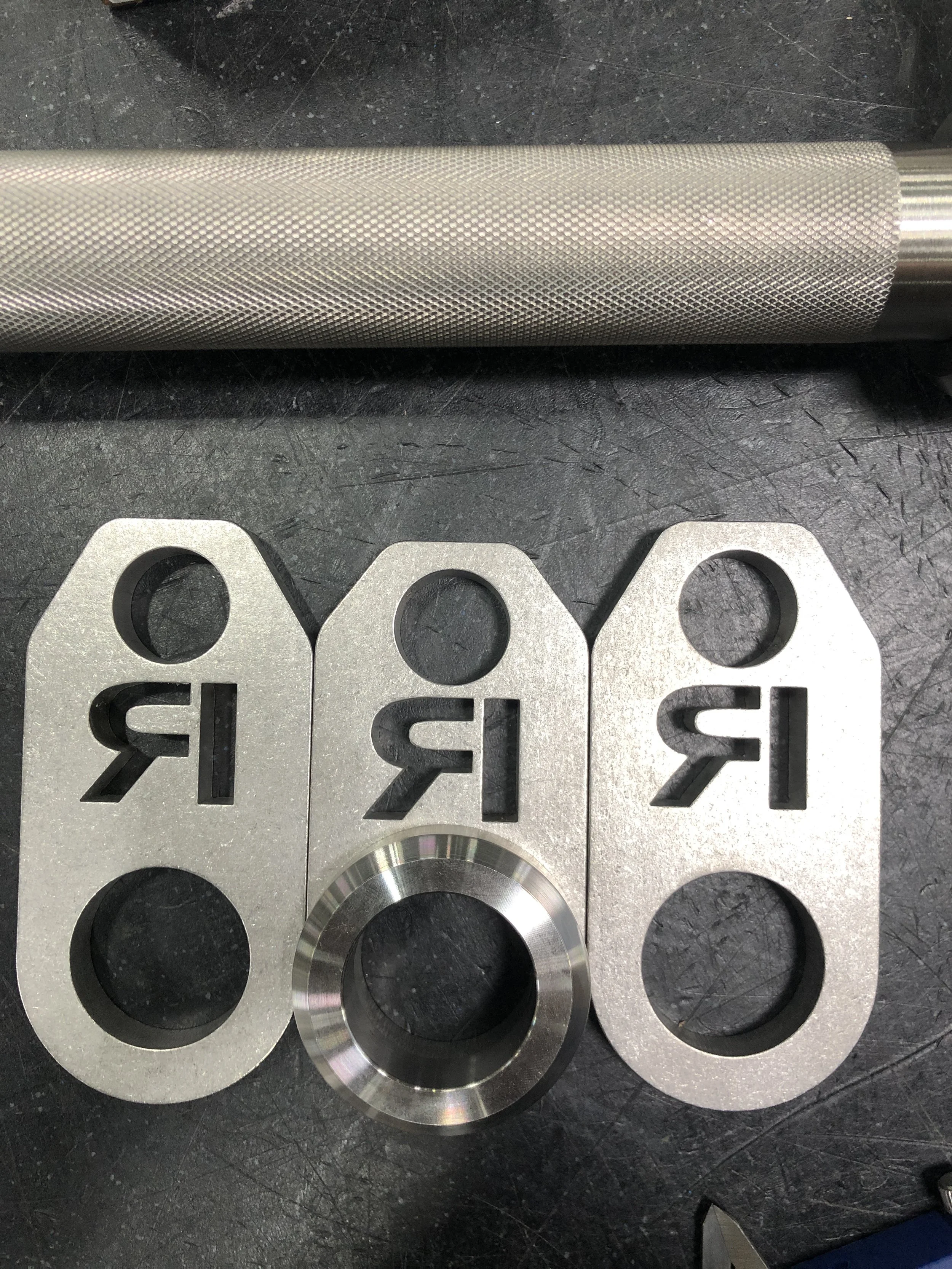 Comparing size and form of the prototypes and making sure that the shaft collar aligned exactly with the edges of the swivel.