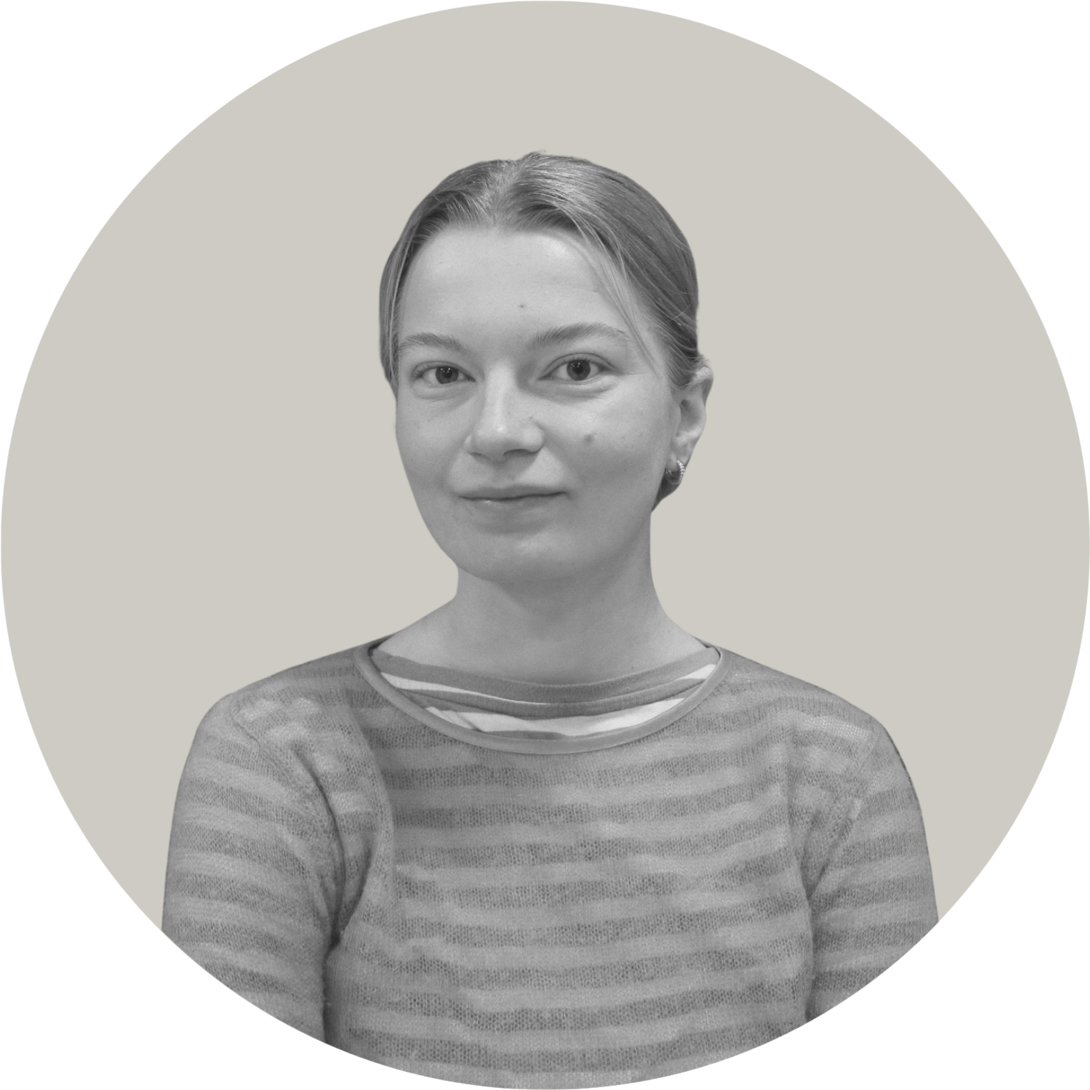 Rundt beskåret sorthvidt billede af Ida