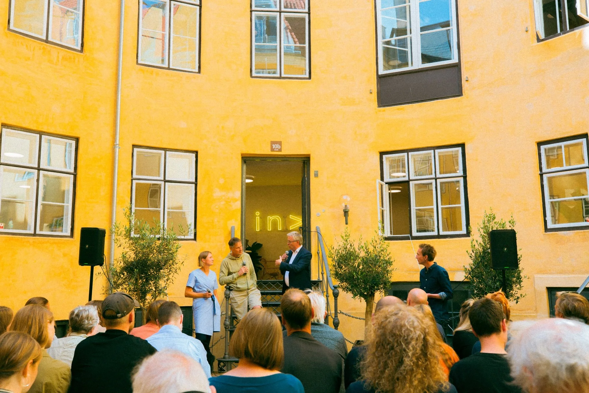 Senior kommunikationsrådgiver med flair for politik og samfund