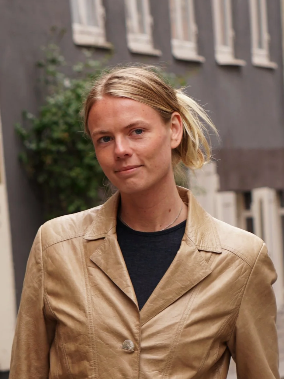 sort hvid billede af Ellen