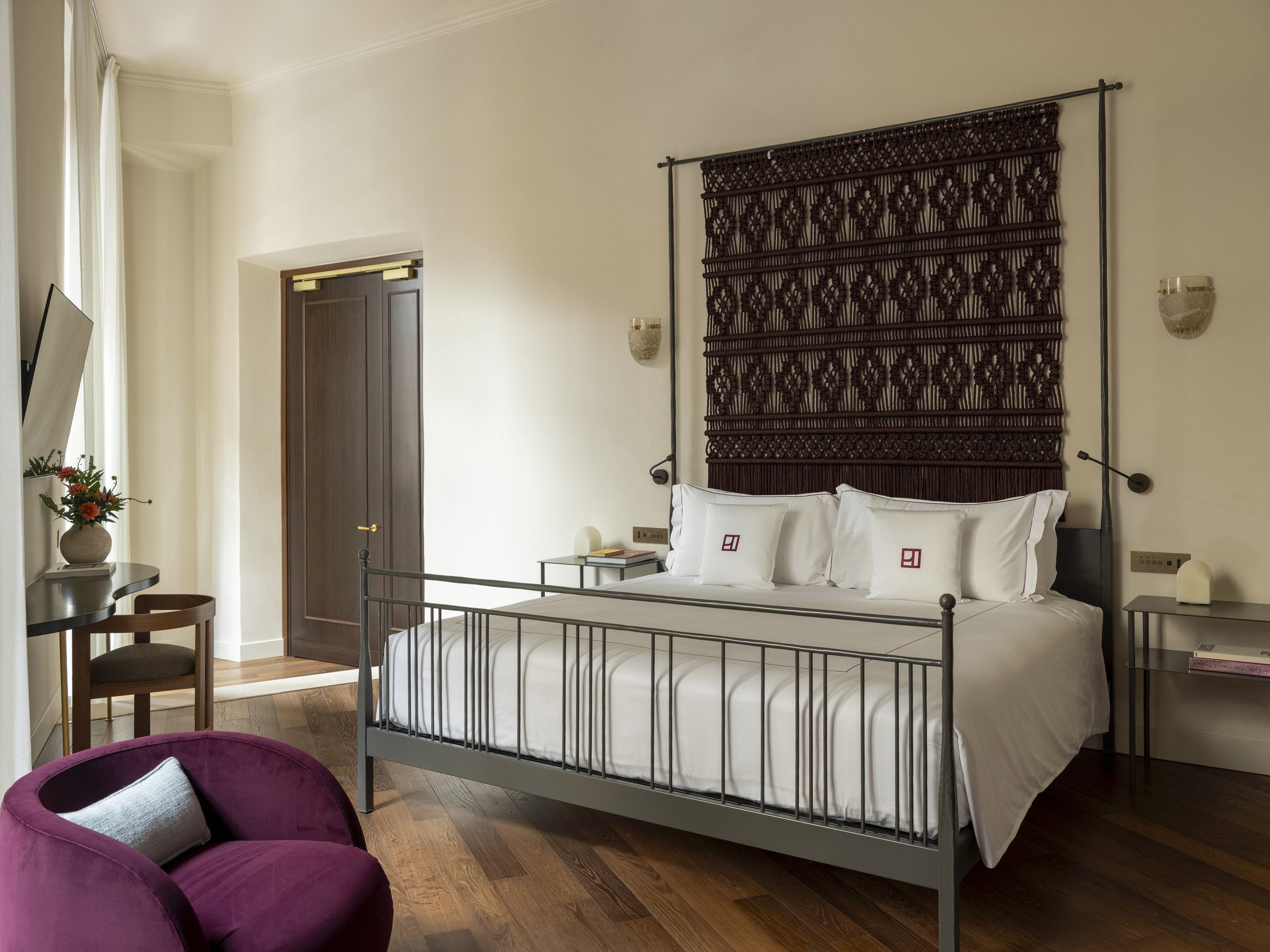 Junior Suite_108_overview.jpg