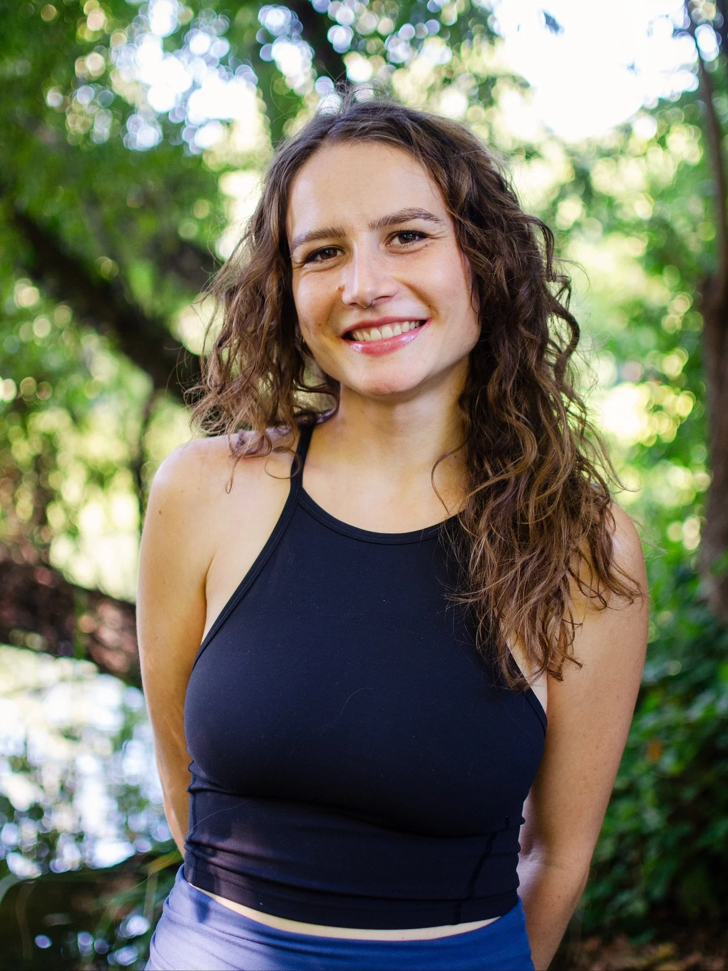 Im September habe ich Portraitaufnahmen und Fotos von Yoga&uuml;bungen mit der lieben Anna-Sophie gemacht! 🧘🍂

Vielen Dank f&uuml;r dein Vertrauen &ndash; es hat richtig Spa&szlig; gemacht! In den n&auml;chsten Slides seht ihr ein paar Impressionen