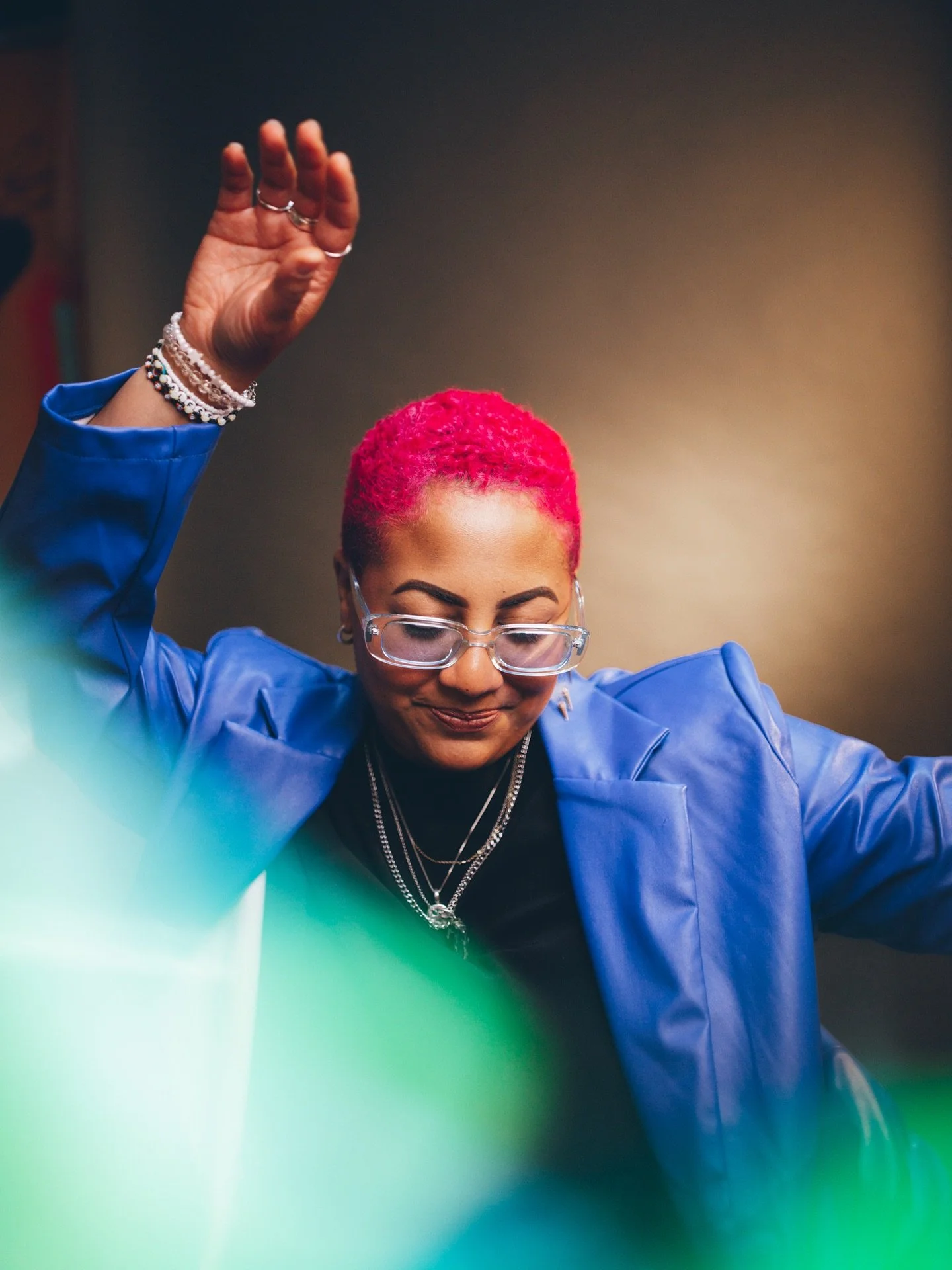 Part III
von meinem Fotoshooting 📸 mit @kim_____hoss und Mochi 🐶 ✨
Vielen Dank f&uuml;r diese tolle Erfahrung und die wundersch&ouml;nen Fotos! Ganz viel Liebe geht raus 💗🙏🏽💗🙏🏽

#portrait #pinkhair #fashion #blvckisbeautiful #photography #pho