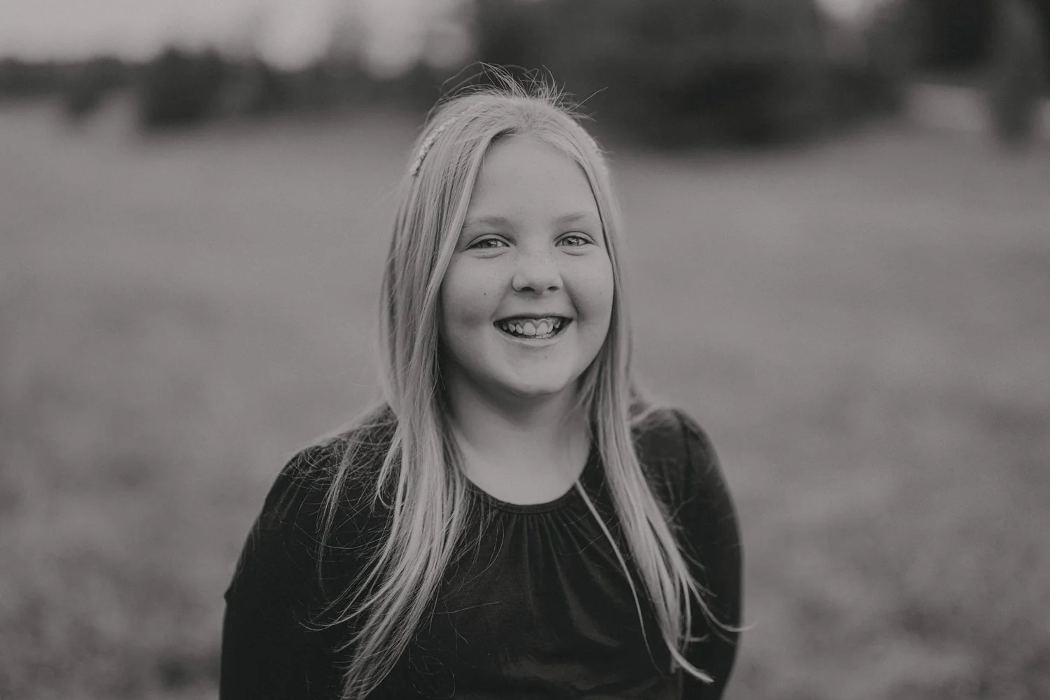 Candid fall family photos at Pioneers Park Lincoln Nebraska