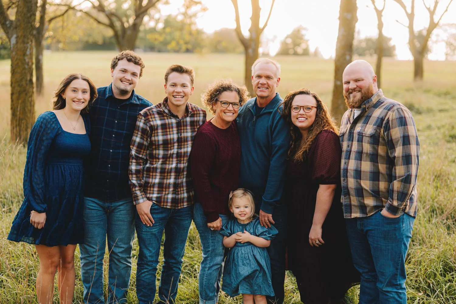 Fall family photos of the Lee family at Pioneers Park Lincoln Nebraska