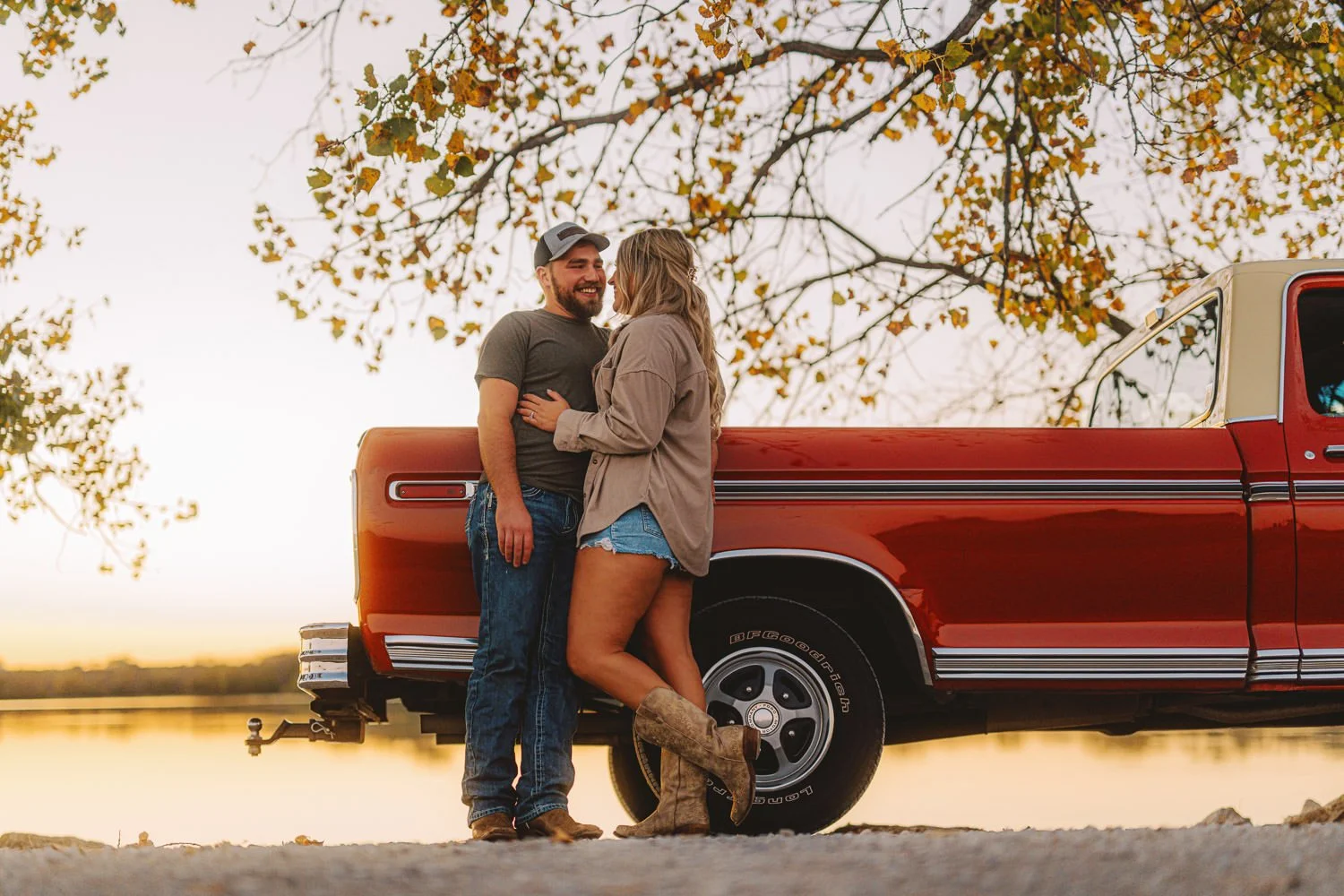 Couples photos with classic truck in Nebraska