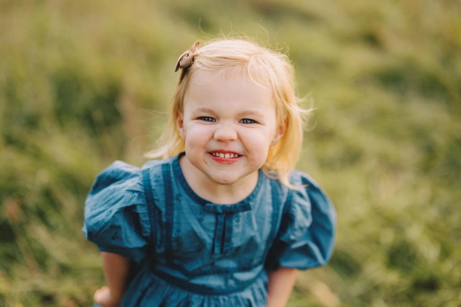 Family photos in autumn at Pioneers Park Lincoln Nebraska