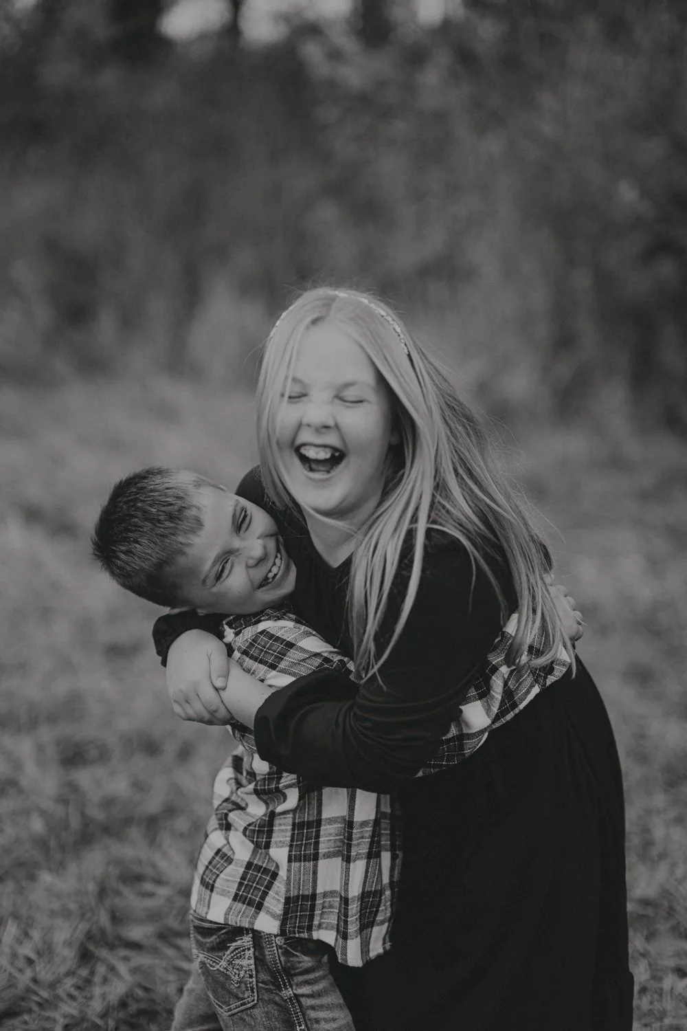 Natural fall family photography at Pioneers Park Lincoln Nebraska