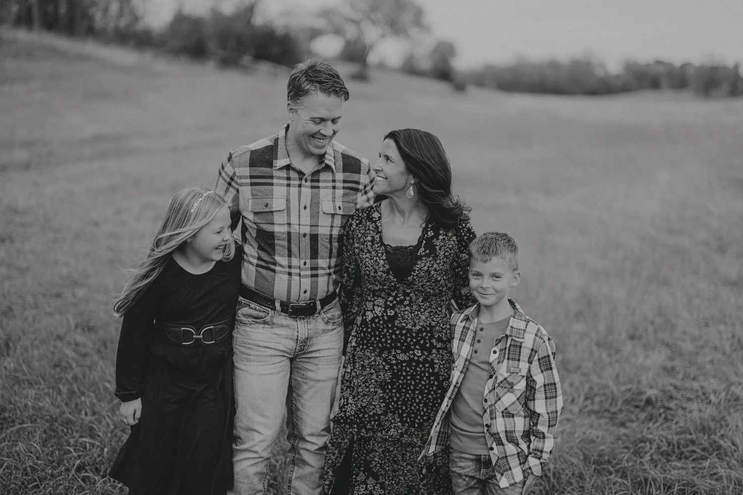 Fall family photos of the Cookman family at Pioneers Park Lincoln Nebraska