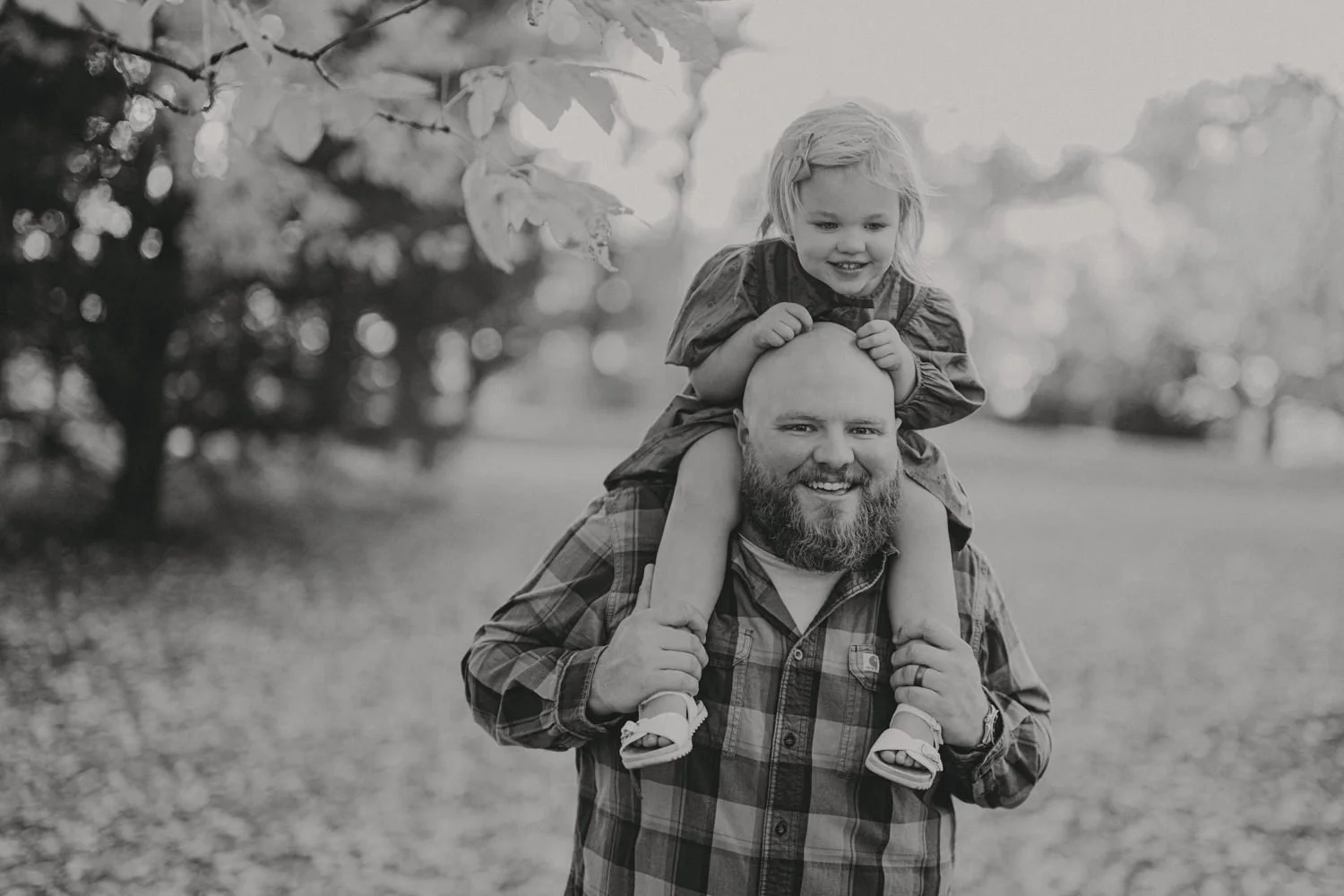 Fall family photography in Lincoln Nebraska at Pioneers Park