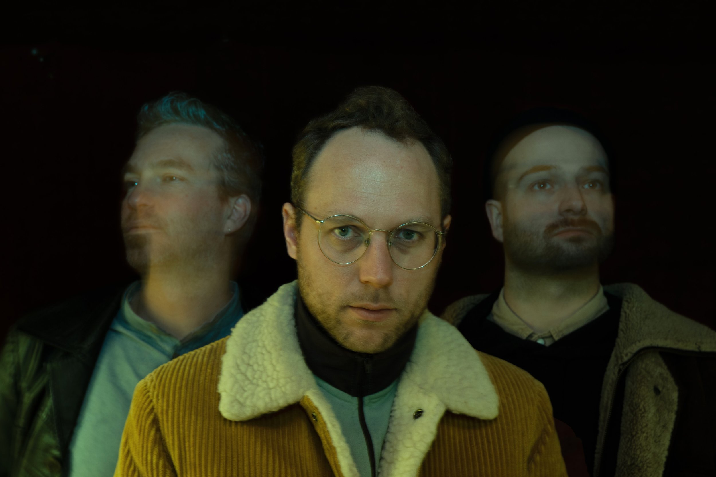 Rock/Review RHEIN - Allemaal alleen