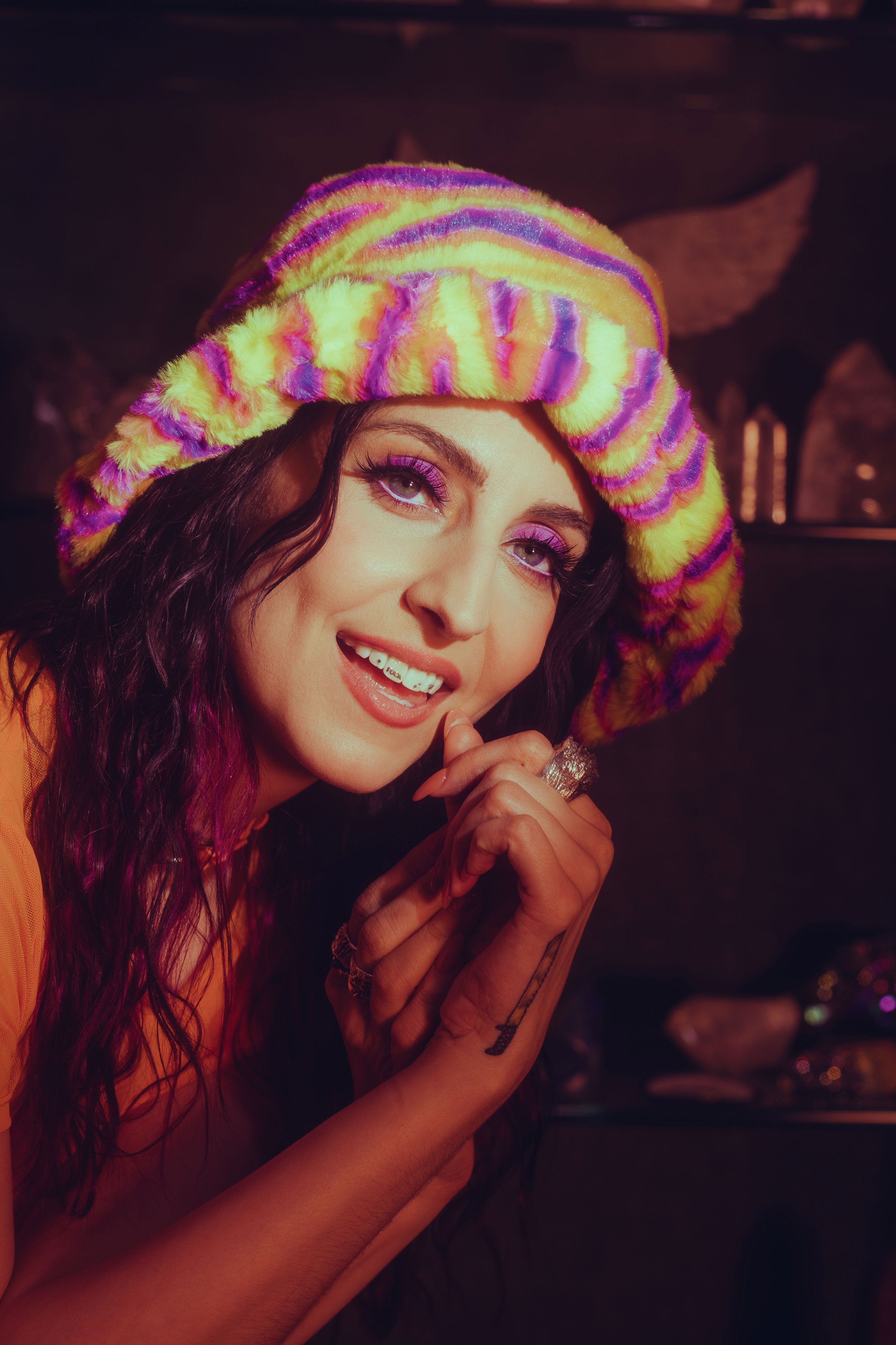 Pop/Review Nadia Vaeh - Friends U Couldn't Keep