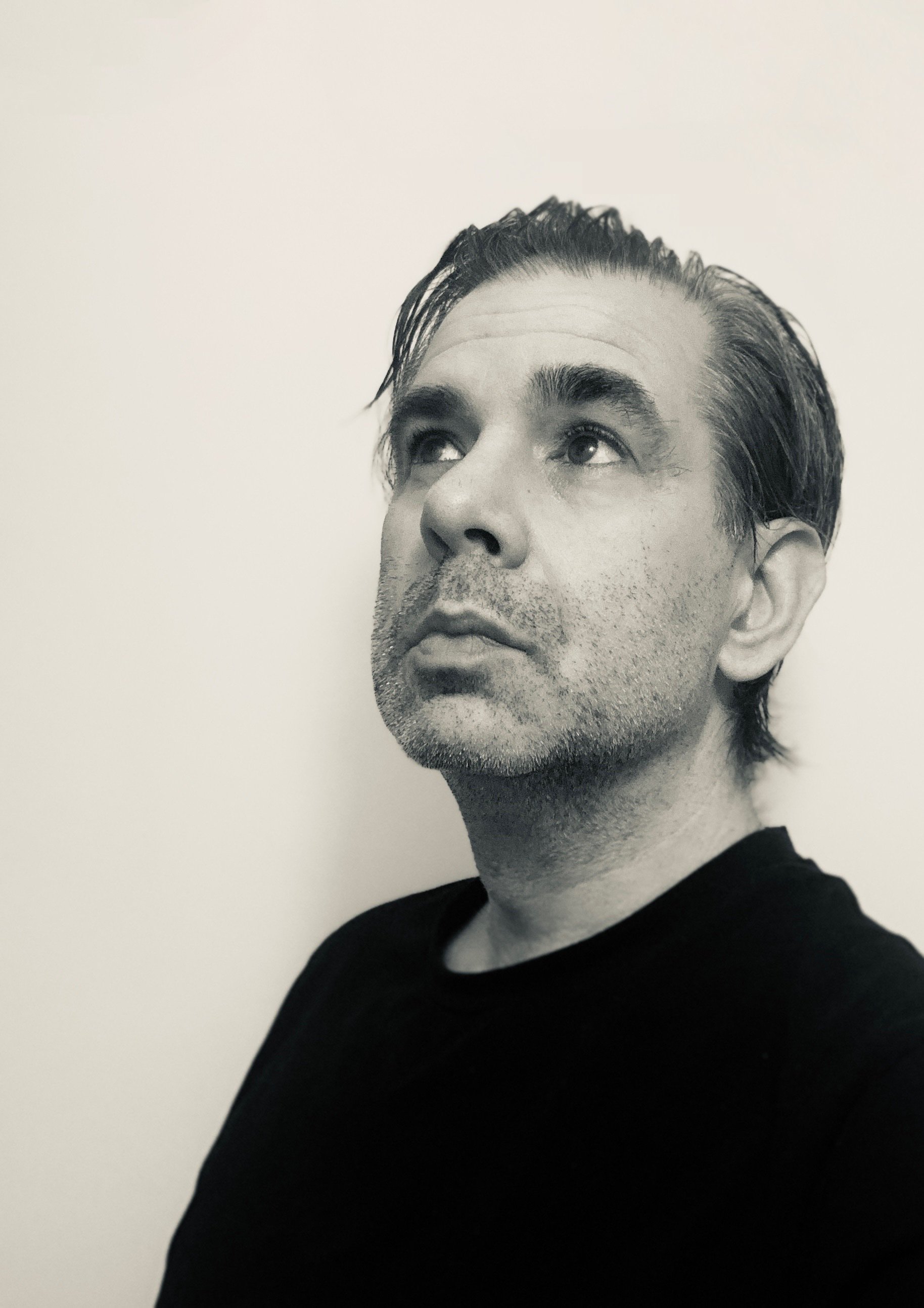 Electronic/Review Me & Melancholy - Under the cover of darkness