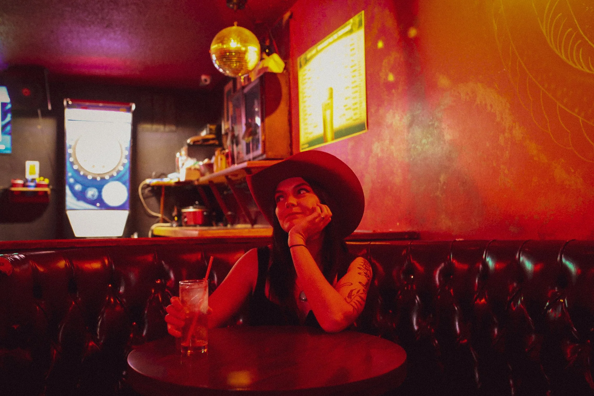 Country/Review Verna Margaret - Fair Weather Wife