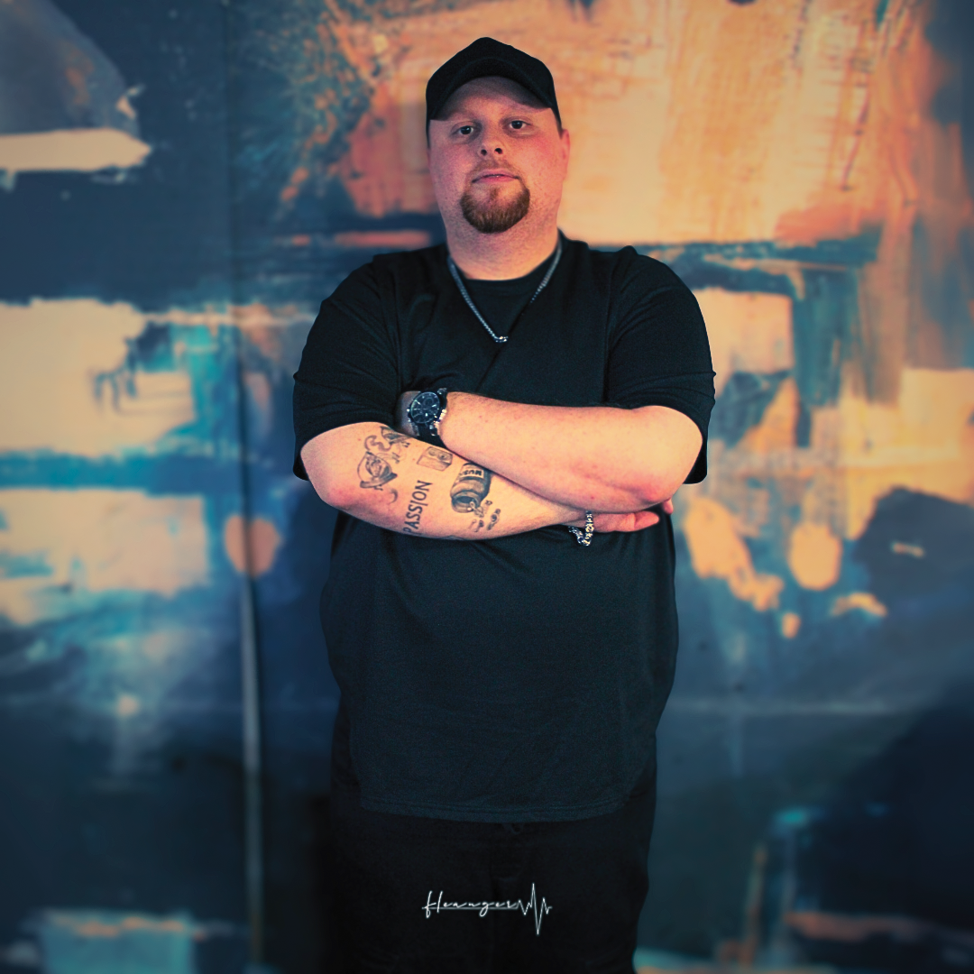 Electronic/Review Fleanger - Behind the Smile