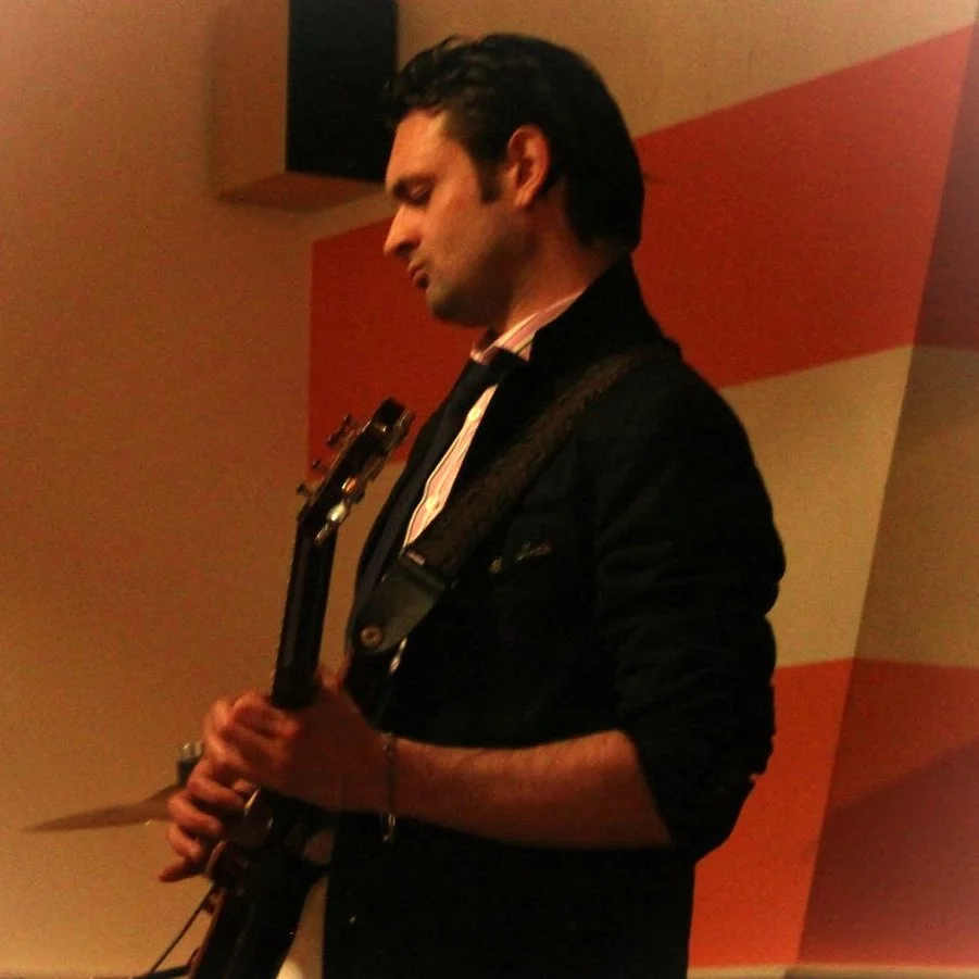 Rock/Review Decadent Heroes - Hype