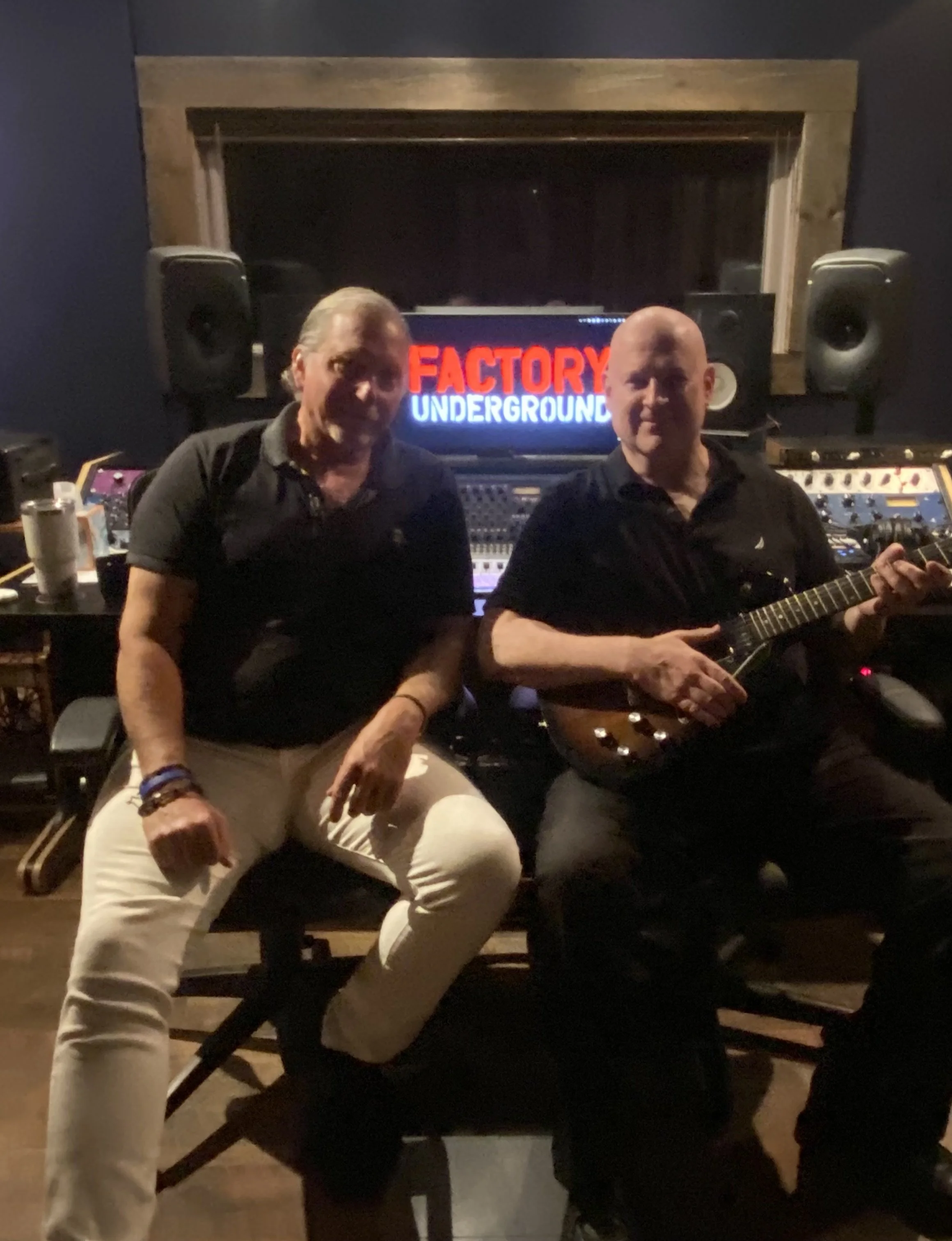 Rock/Review Peningo Riders - Love Ain't Everything