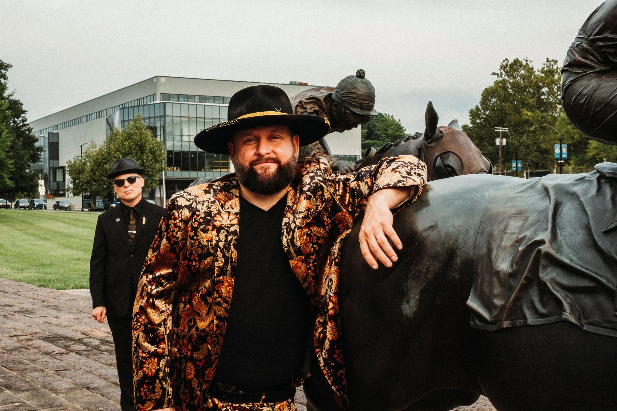 Country/Review Andrew Moore and Hooch - Mountain