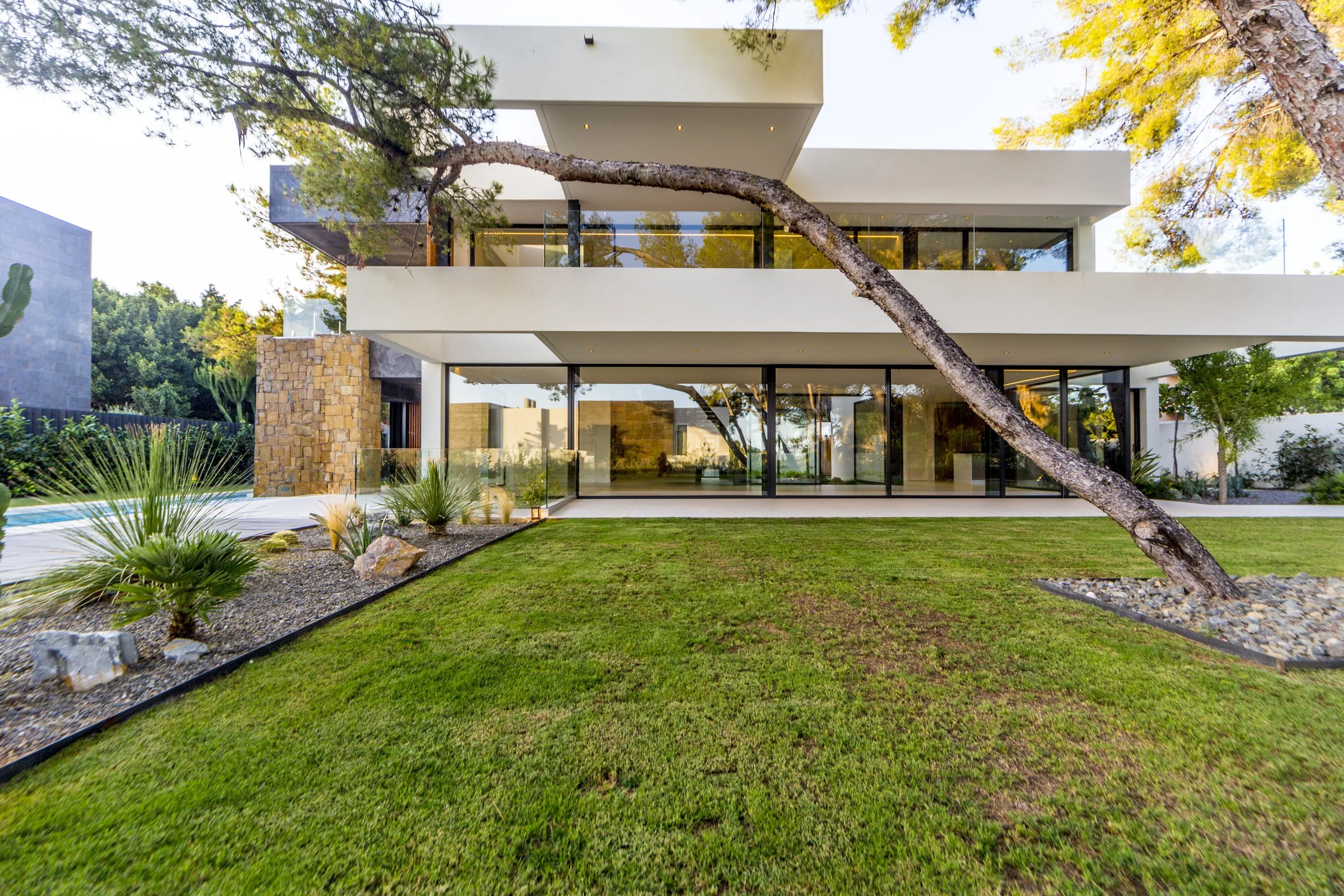 Fully renovated luxury villa in Marbella by CosyHome, featuring modern Mediterranean design