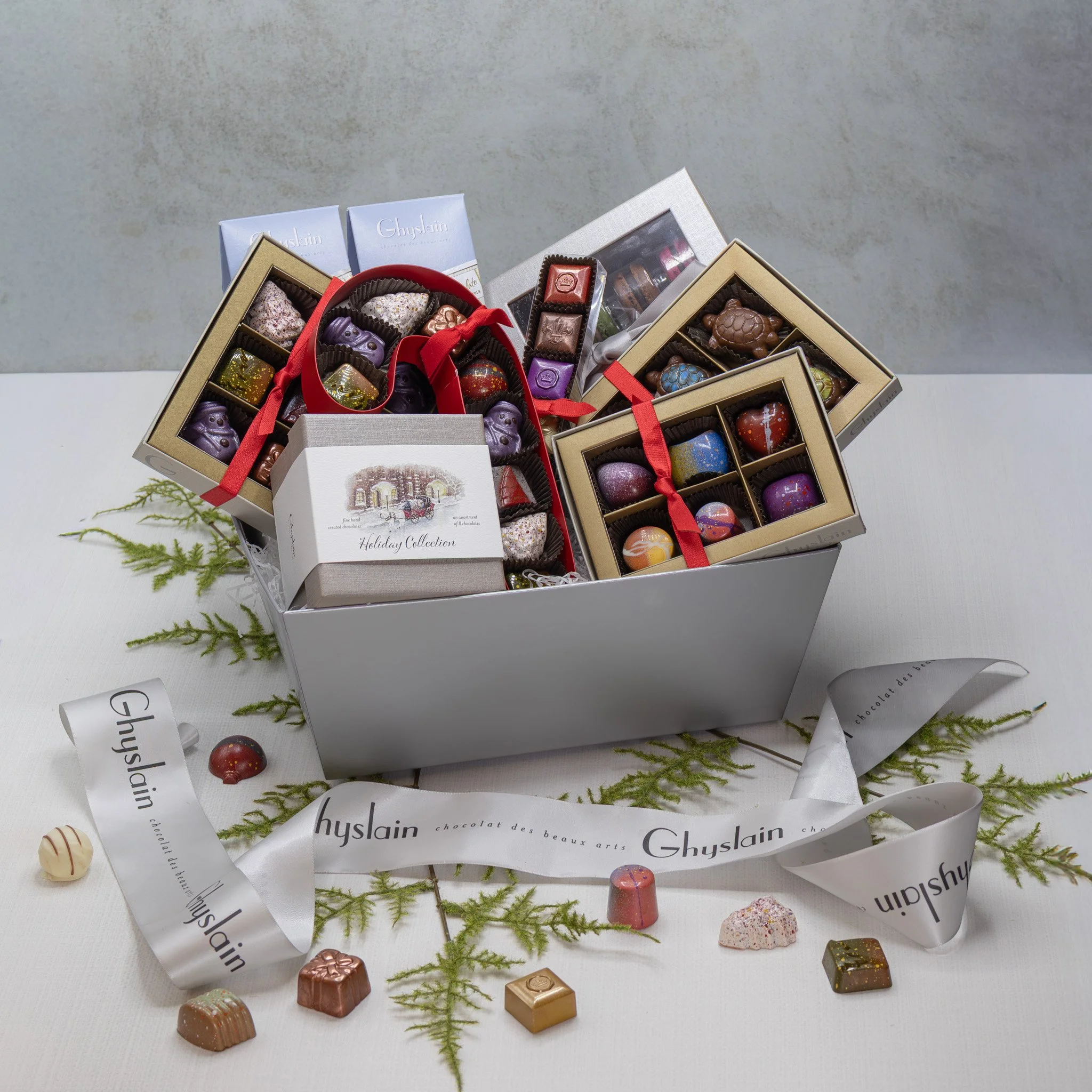 Large Holiday Basket
