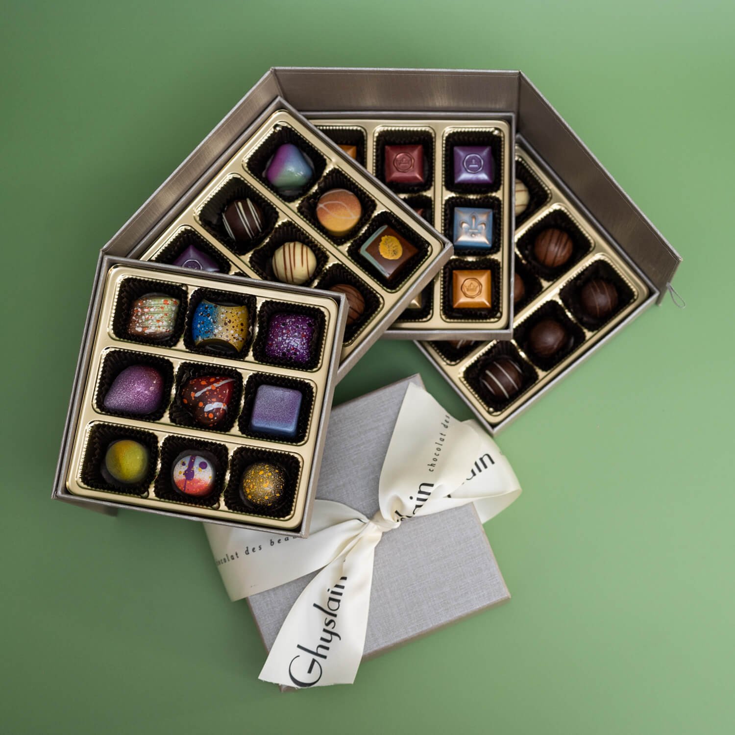 Silver-Presentoir-Grand-Box-Open.jpg