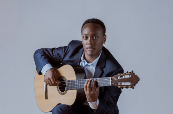 Raphaël Feuillâtre, guitar