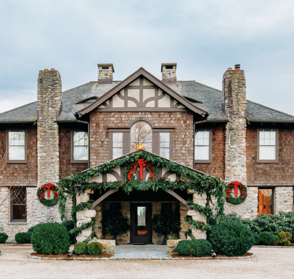 Newcomers Holiday House Tour