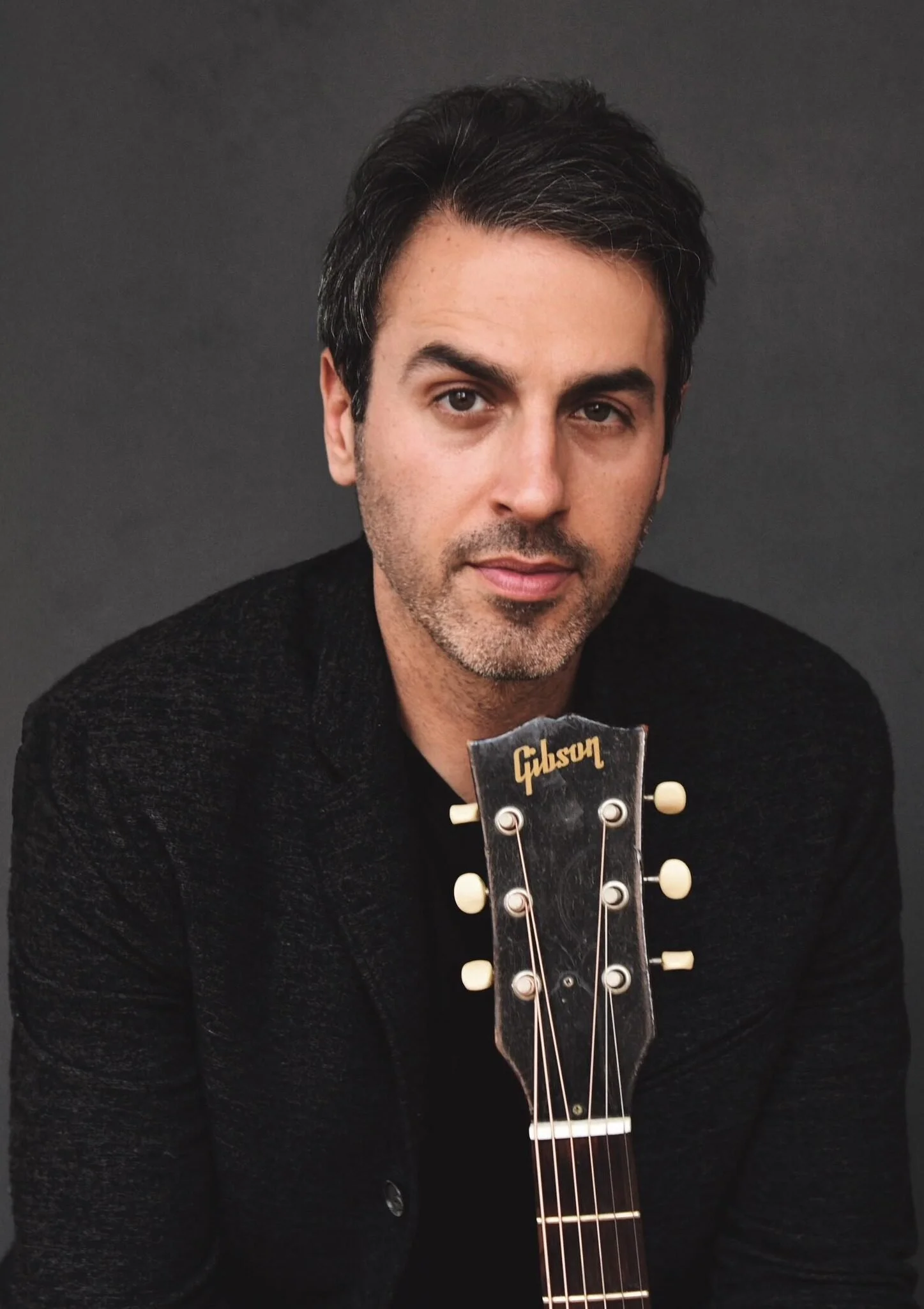 Live Music: Ari Hest