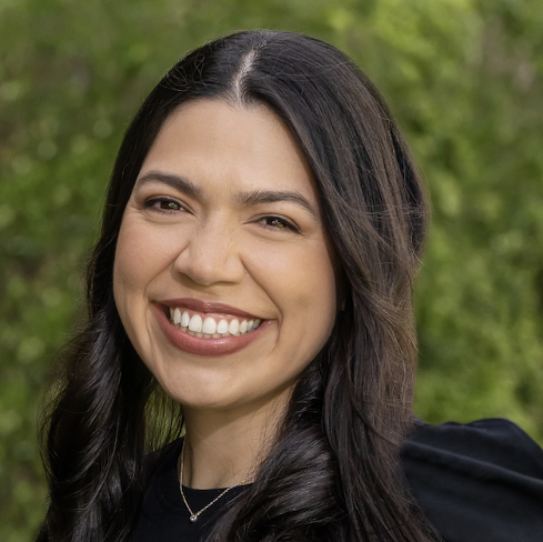 Lisa Cuesta Bunin.png