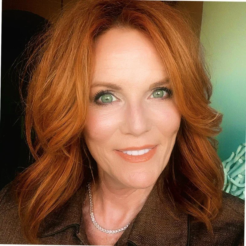 Donna Bounds Headshot.jpeg