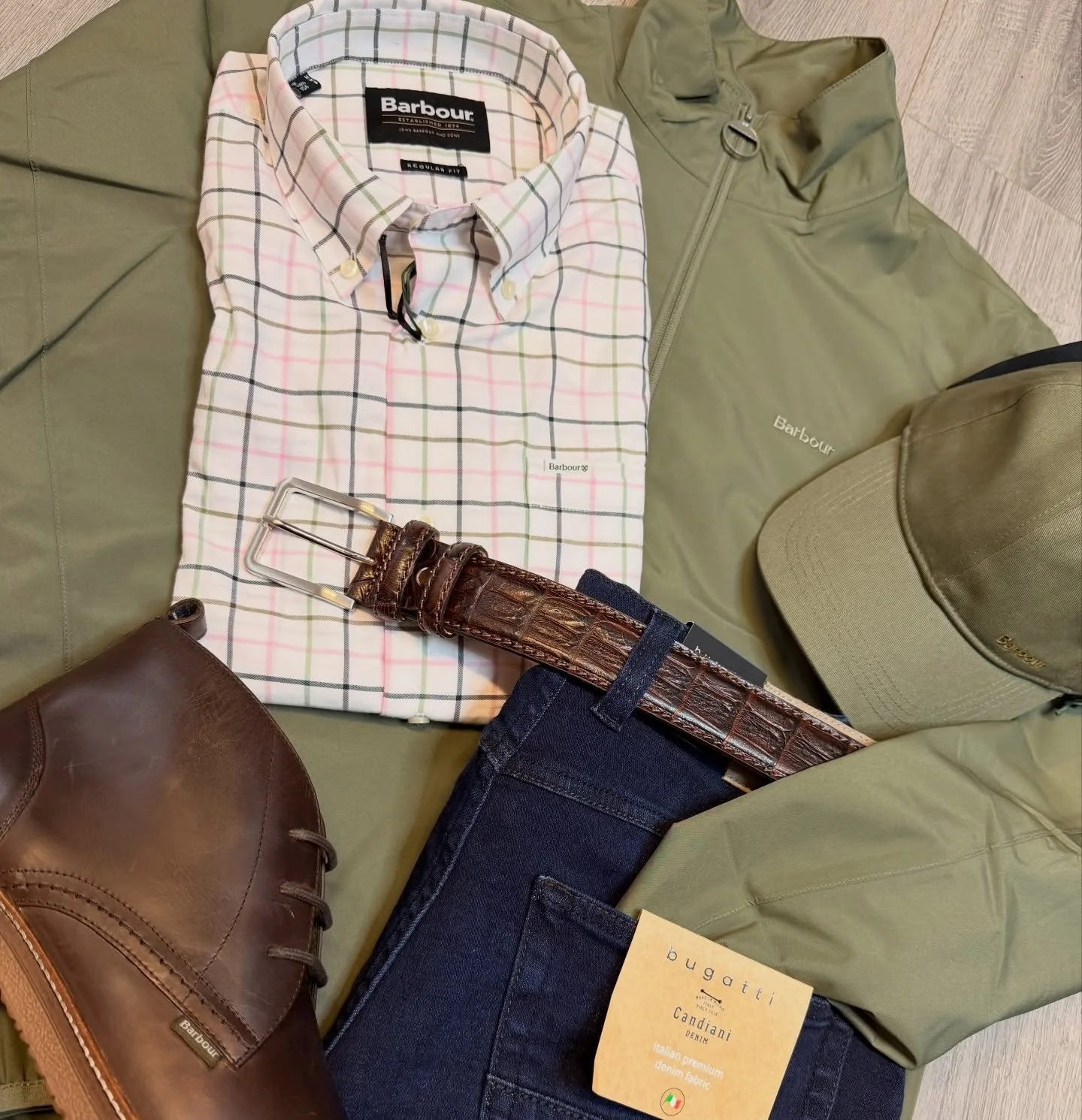 You don&rsquo;t have to choose between looking good and staying dry 🌧️ 

These new waterproof coats prove you can have sharp style and serious performance &mdash; so you&rsquo;re covered no matter what the forecast throws at you! 

#mensstyle #mensf