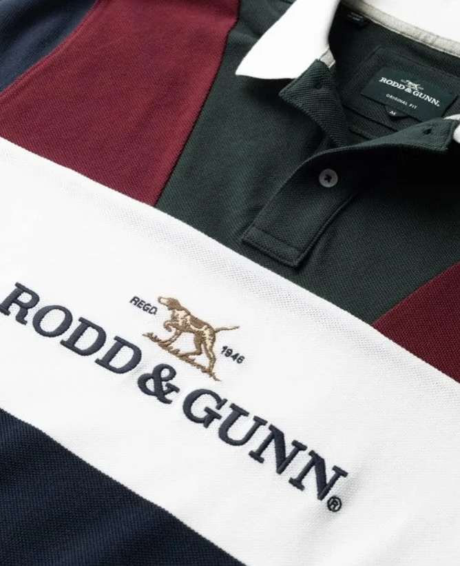 Classic sporty, layered, fresh spring vibes ready for whatever the weekend bring 🏉 🌿 

Which is your favourite piece of the new Trophy Range 🏆 

#SpringStyle #NewArrivals #Menswear #SmartCasual #MensStyle