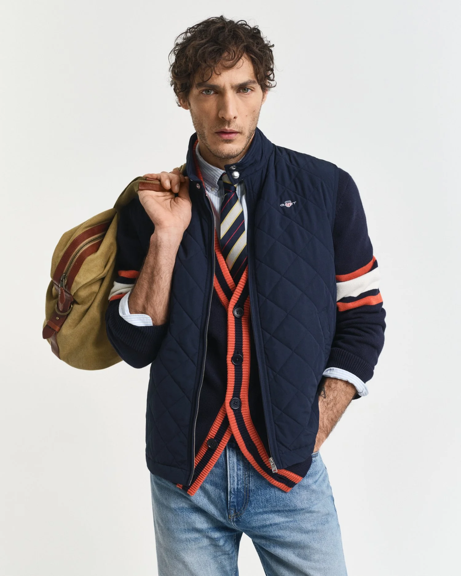 GANT_202501_433_7006341-433_3.jpg